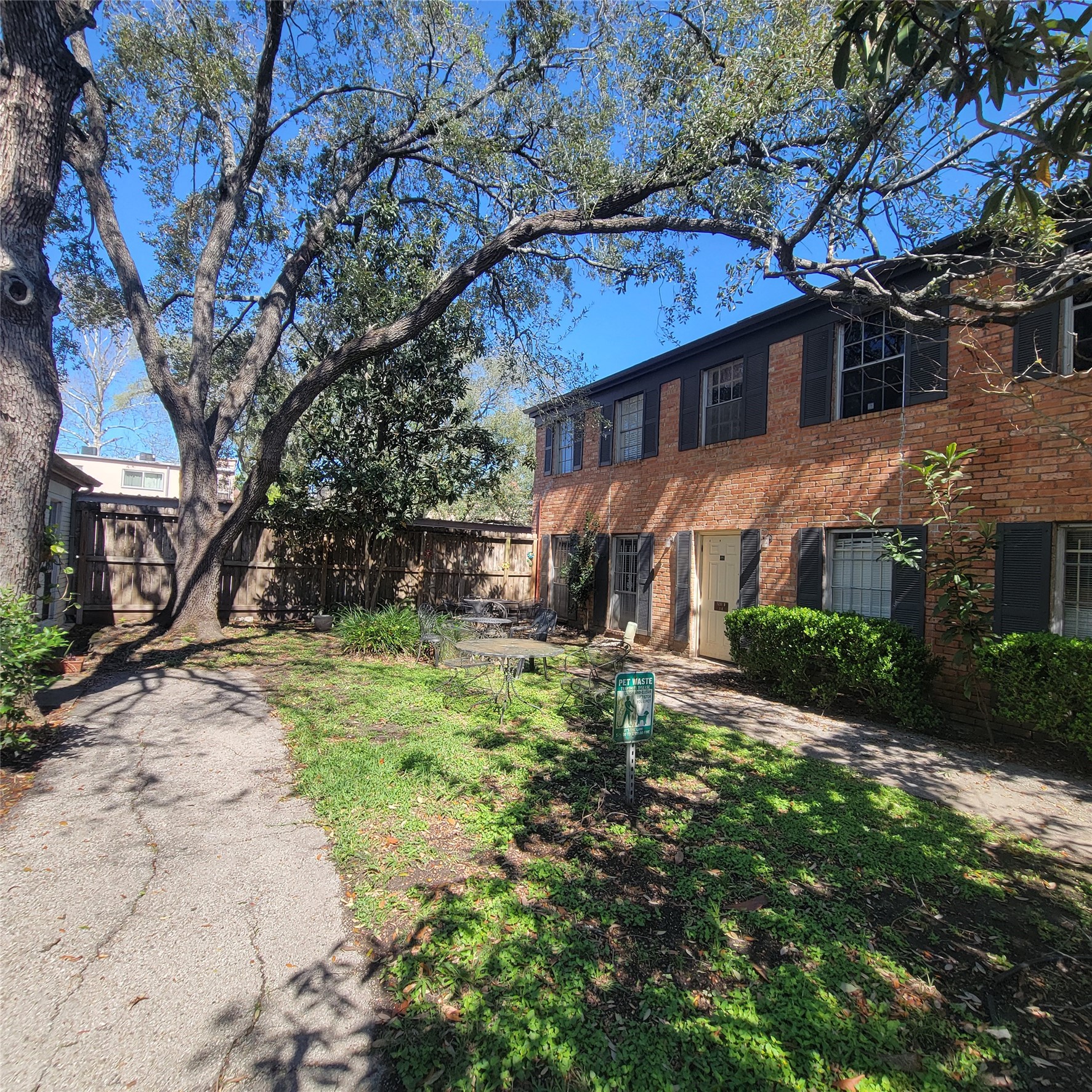 5210 Arboles Drive B1 Property Photo 3