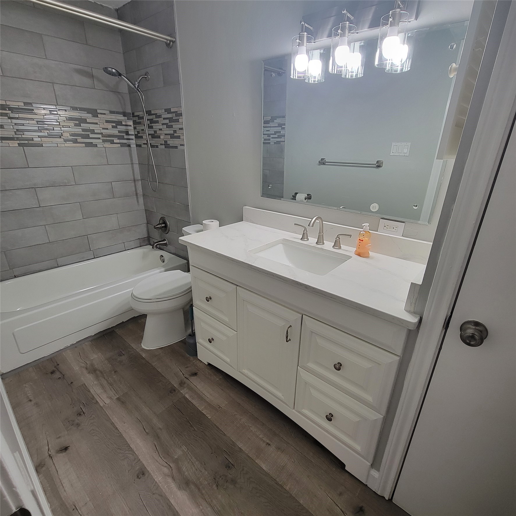 5210 Arboles Drive B1 Property Photo 15