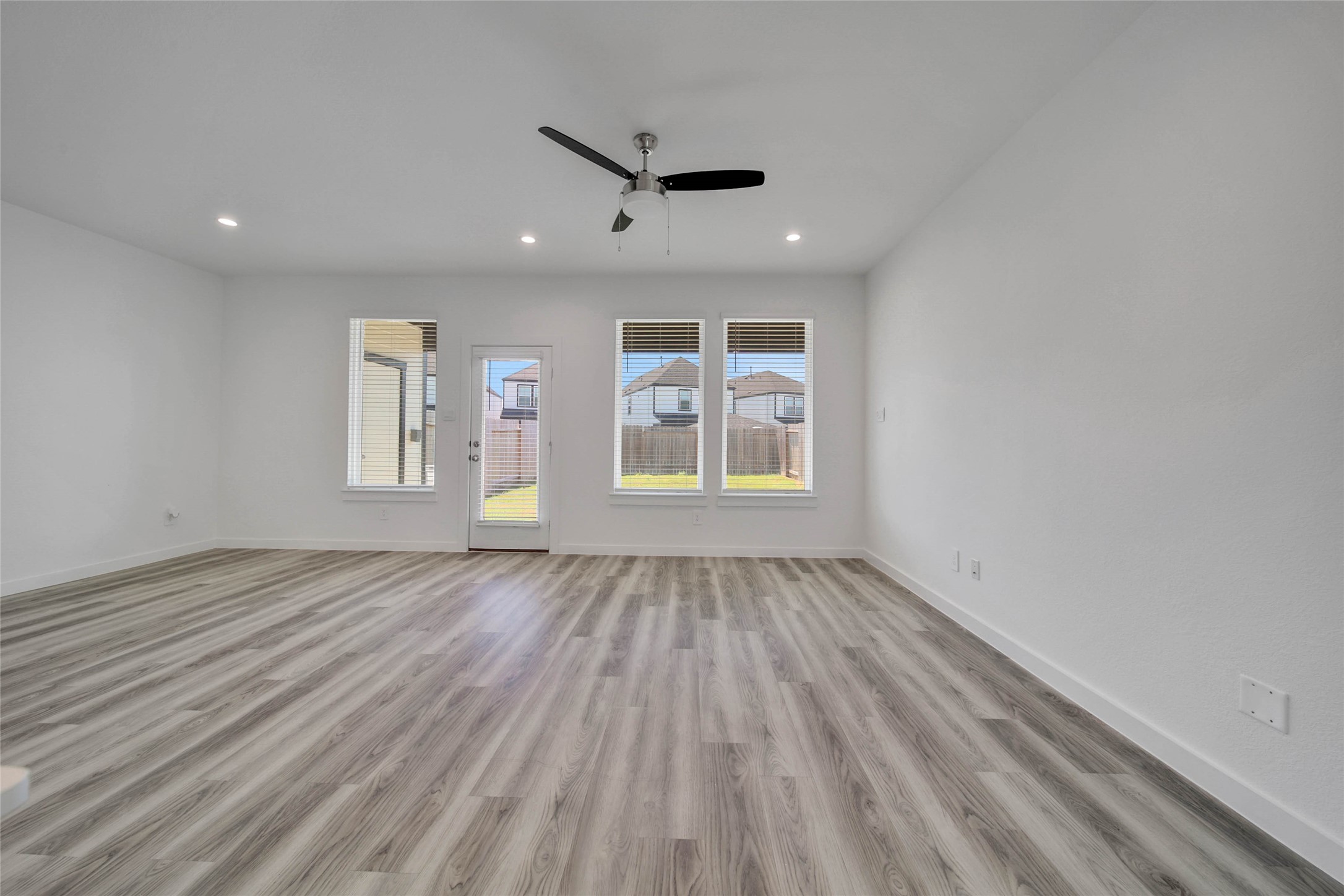 12310 Greenwood Gate Drive Property Photo 9