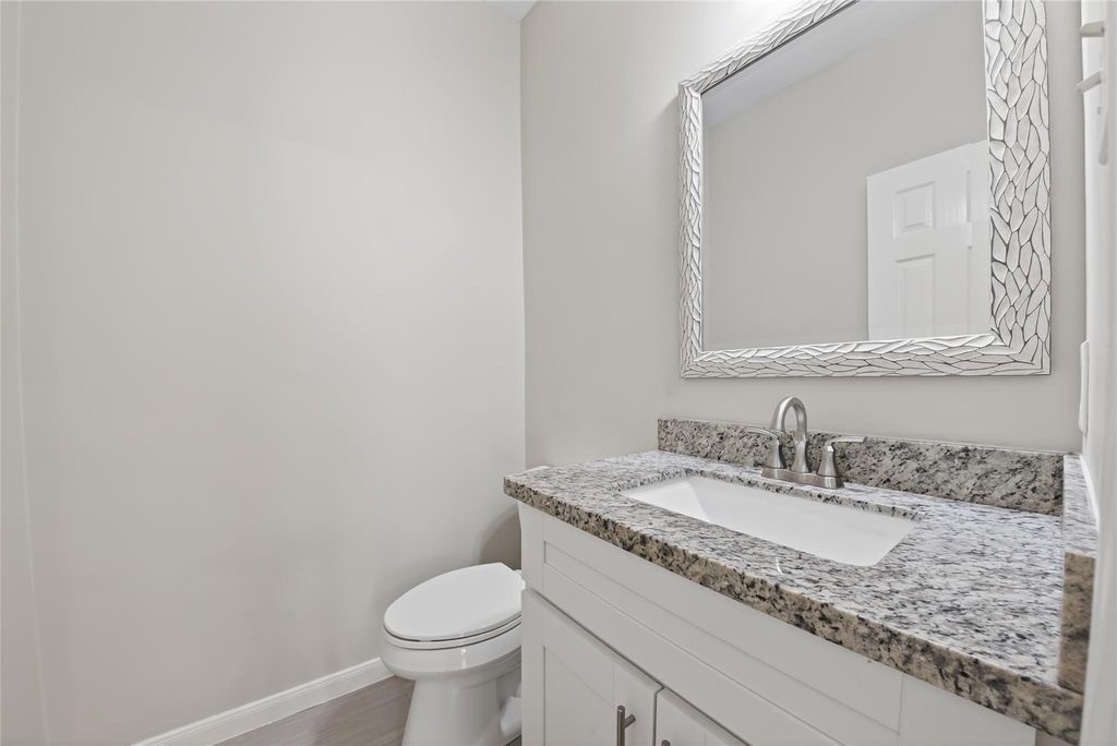 8118 Barnes Ridge Lane Property Photo 9