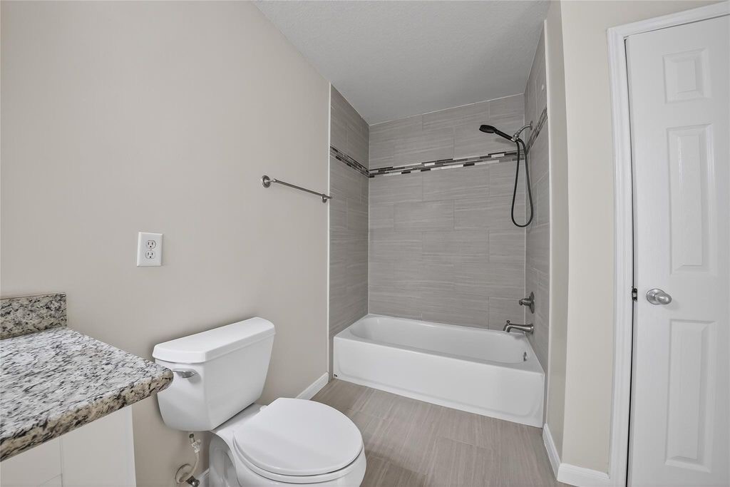 8118 Barnes Ridge Lane Property Photo 14