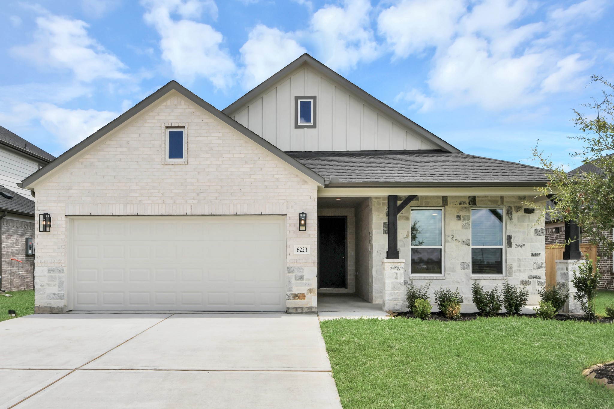 5858 Fox Peak Lane Property Photo 1