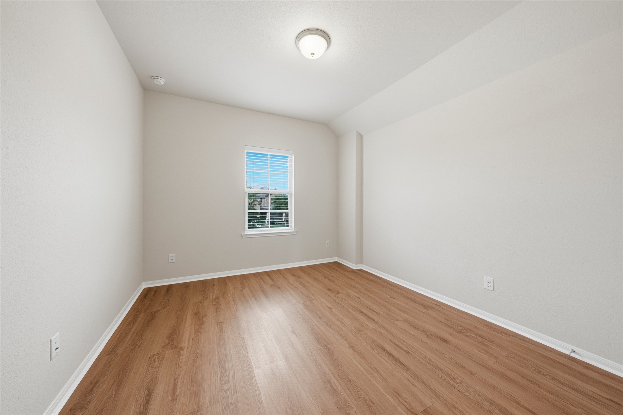 9422 Harmony Lake Lane Property Photo 33