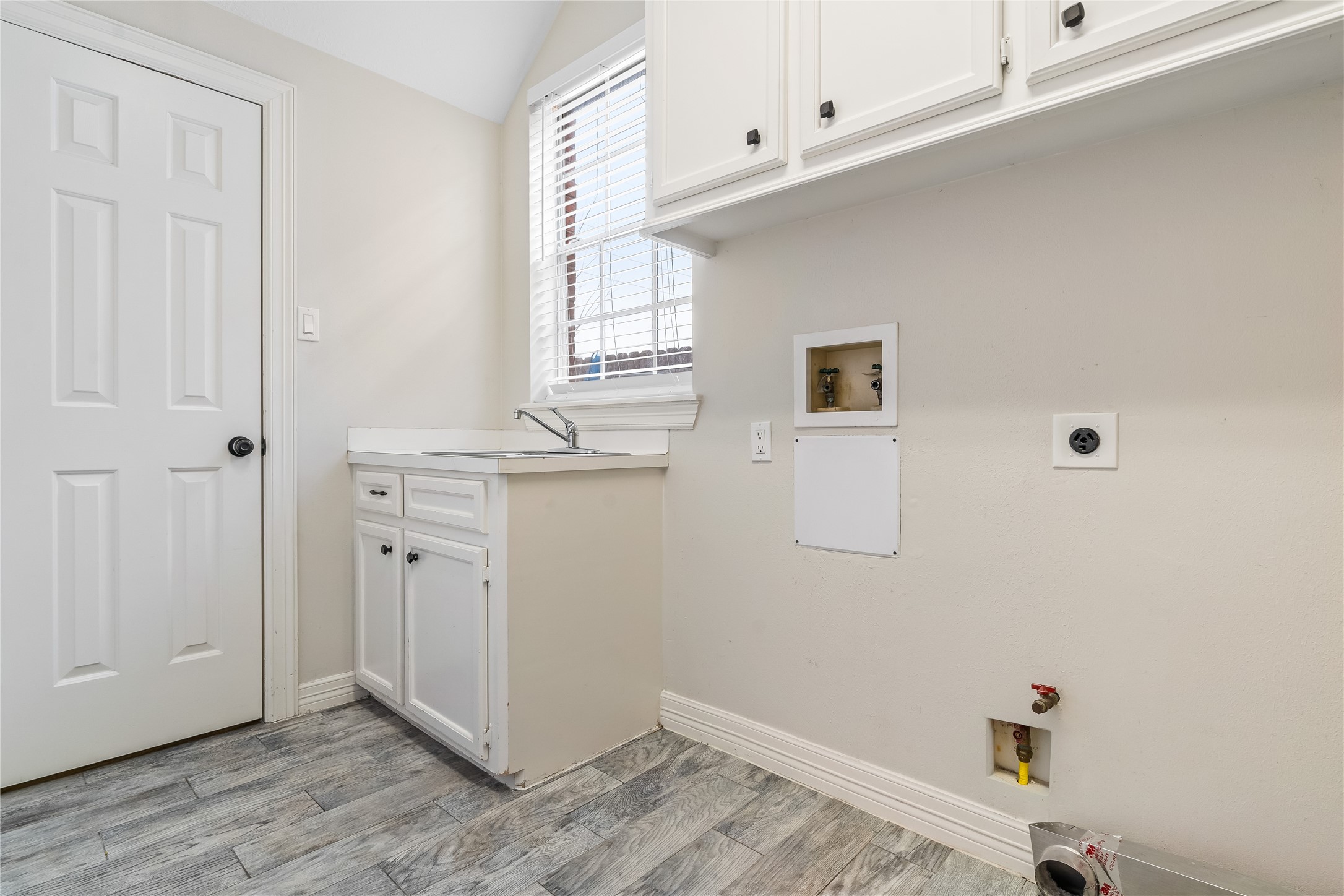 1714 Forestlake Drive Property Photo 35