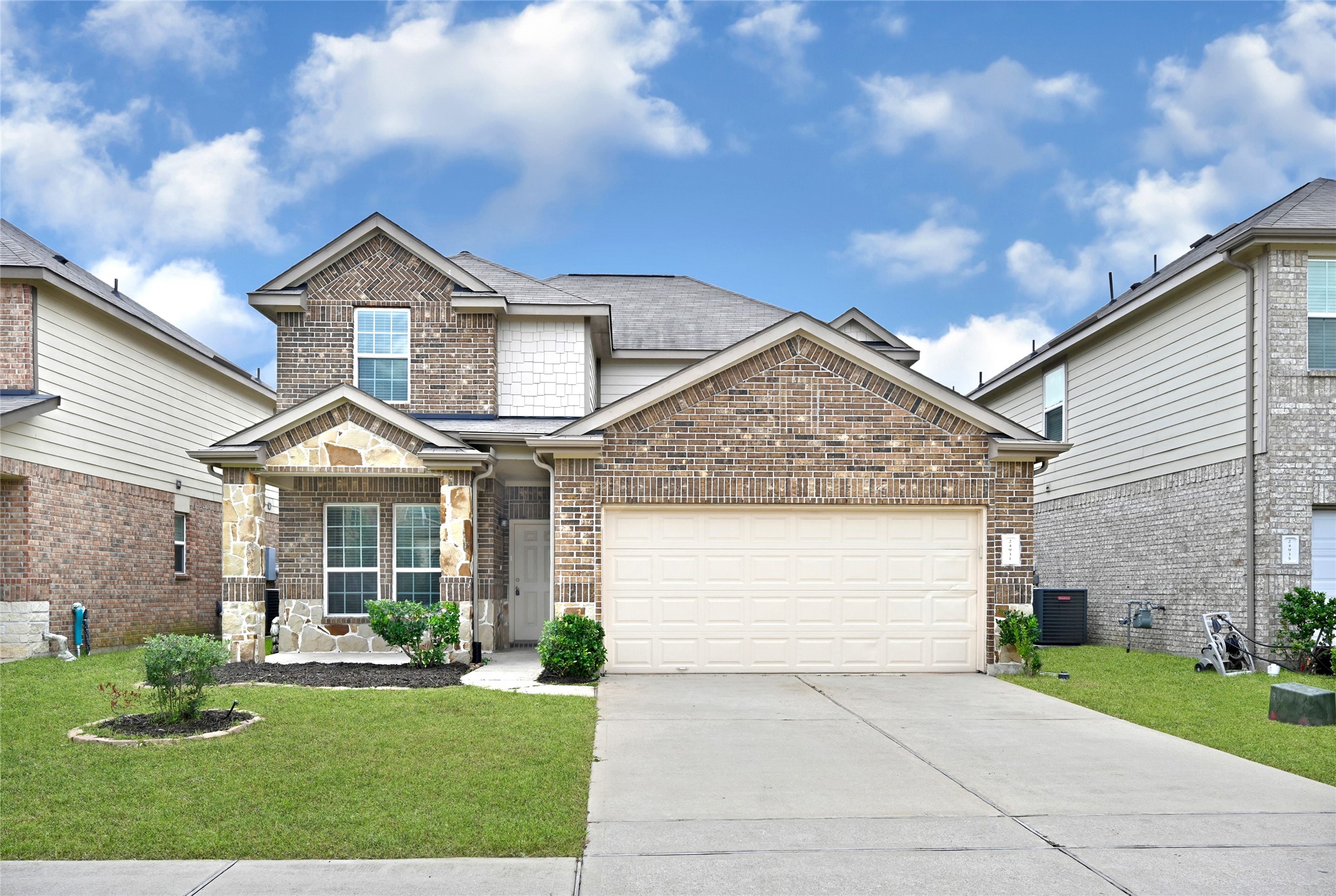 24931 Pavarotti Place Property Photo 2