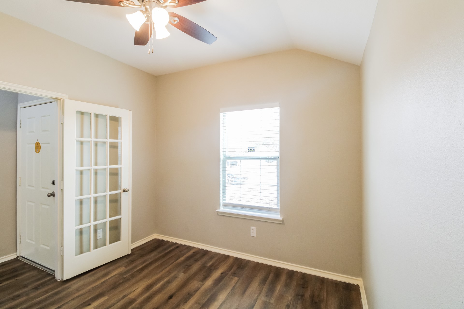 3519 Apache Meadows Drive Property Photo 5