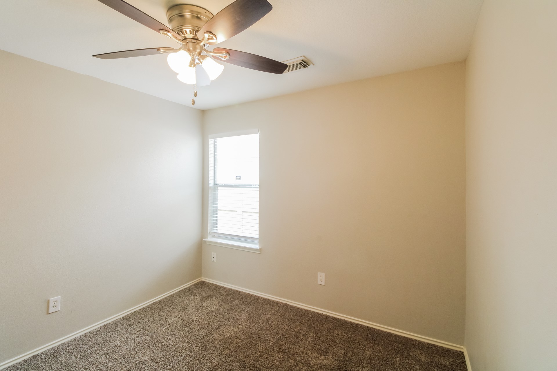 3519 Apache Meadows Drive Property Photo 8