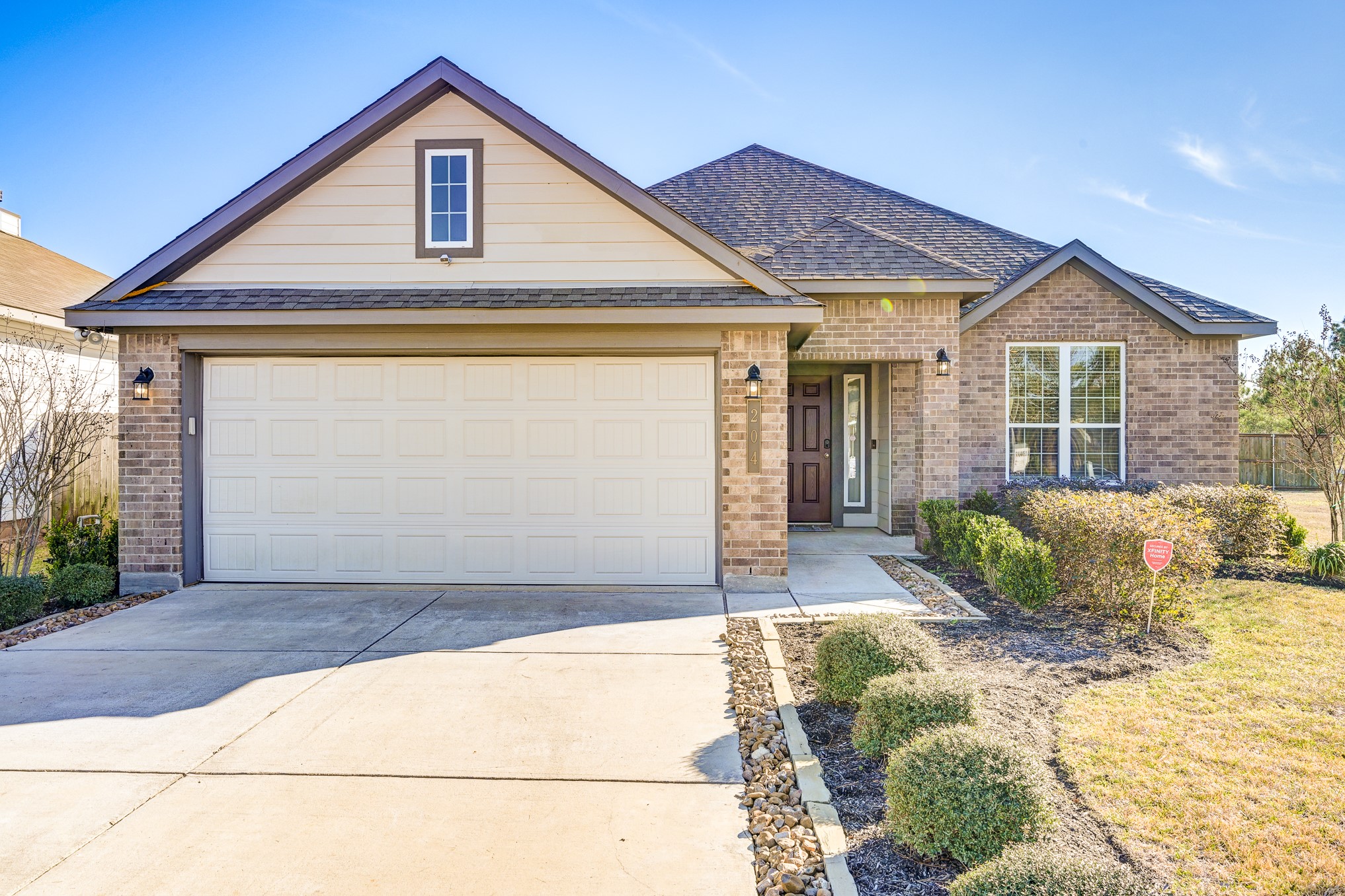 204 Shoreview Drive Property Photo 1