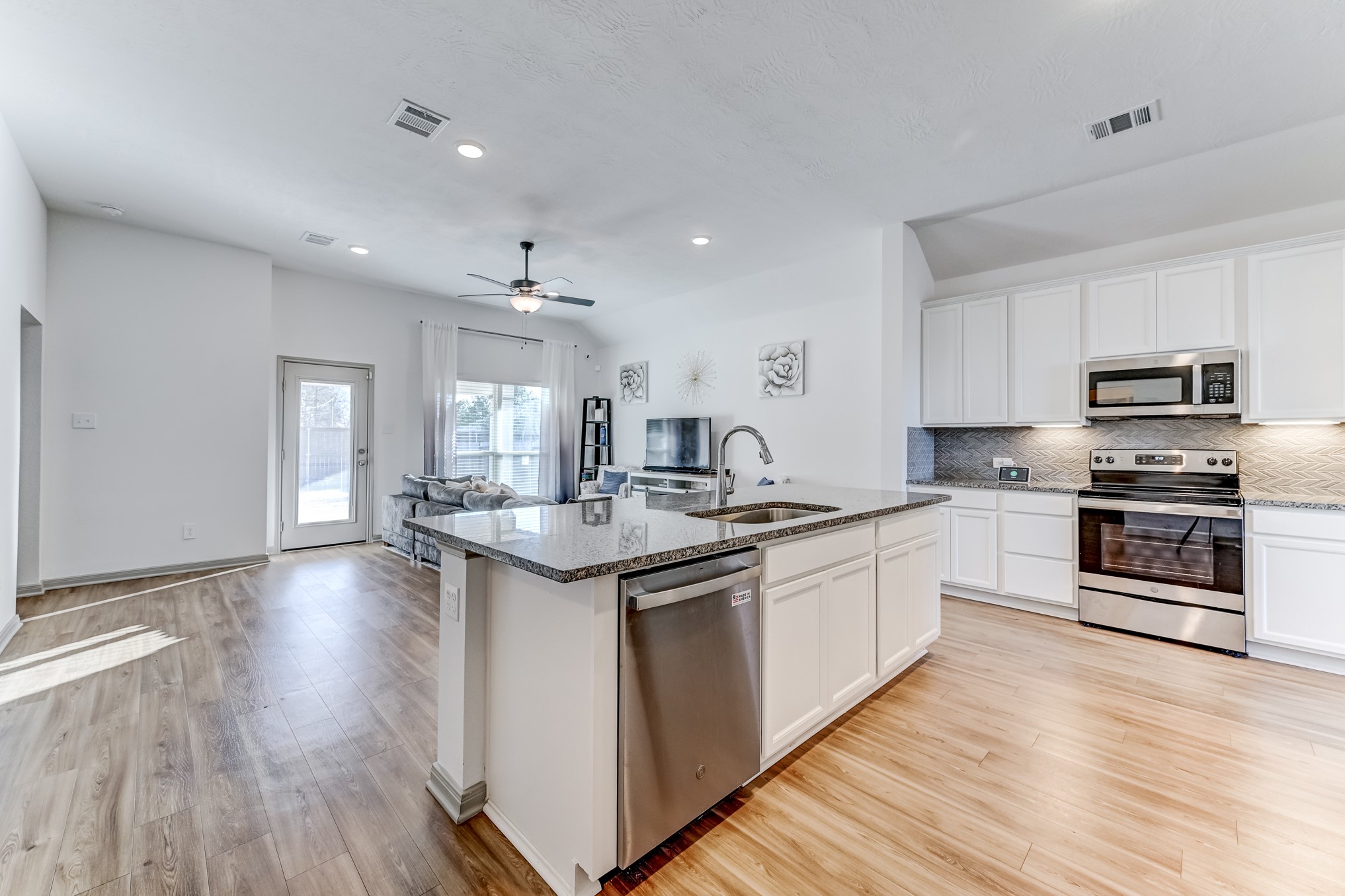 204 Shoreview Drive Property Photo 11