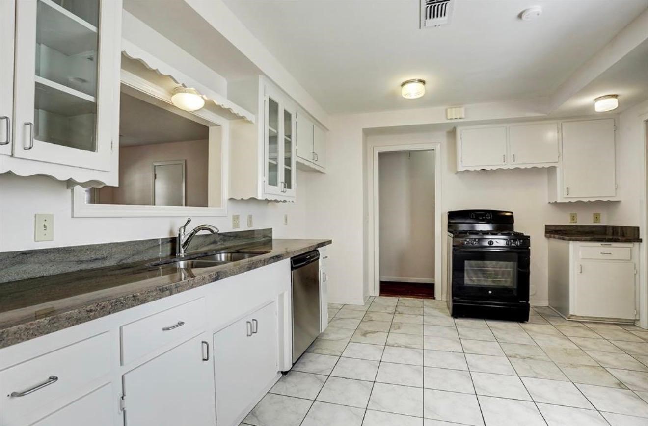 5615 Arboles Drive Property Photo 2