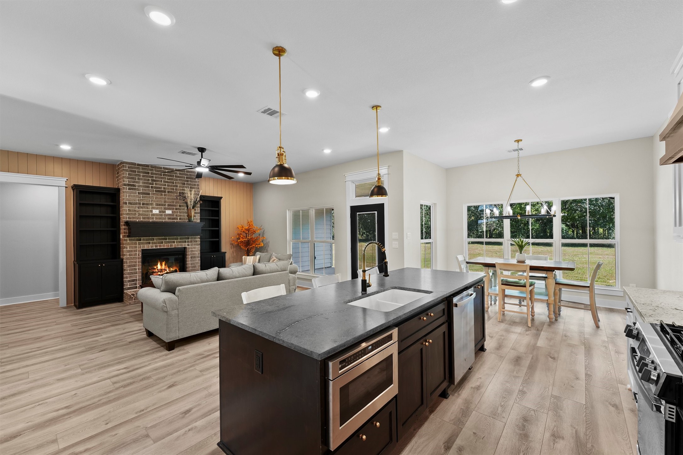 1096 Allie Lane Property Photo 8