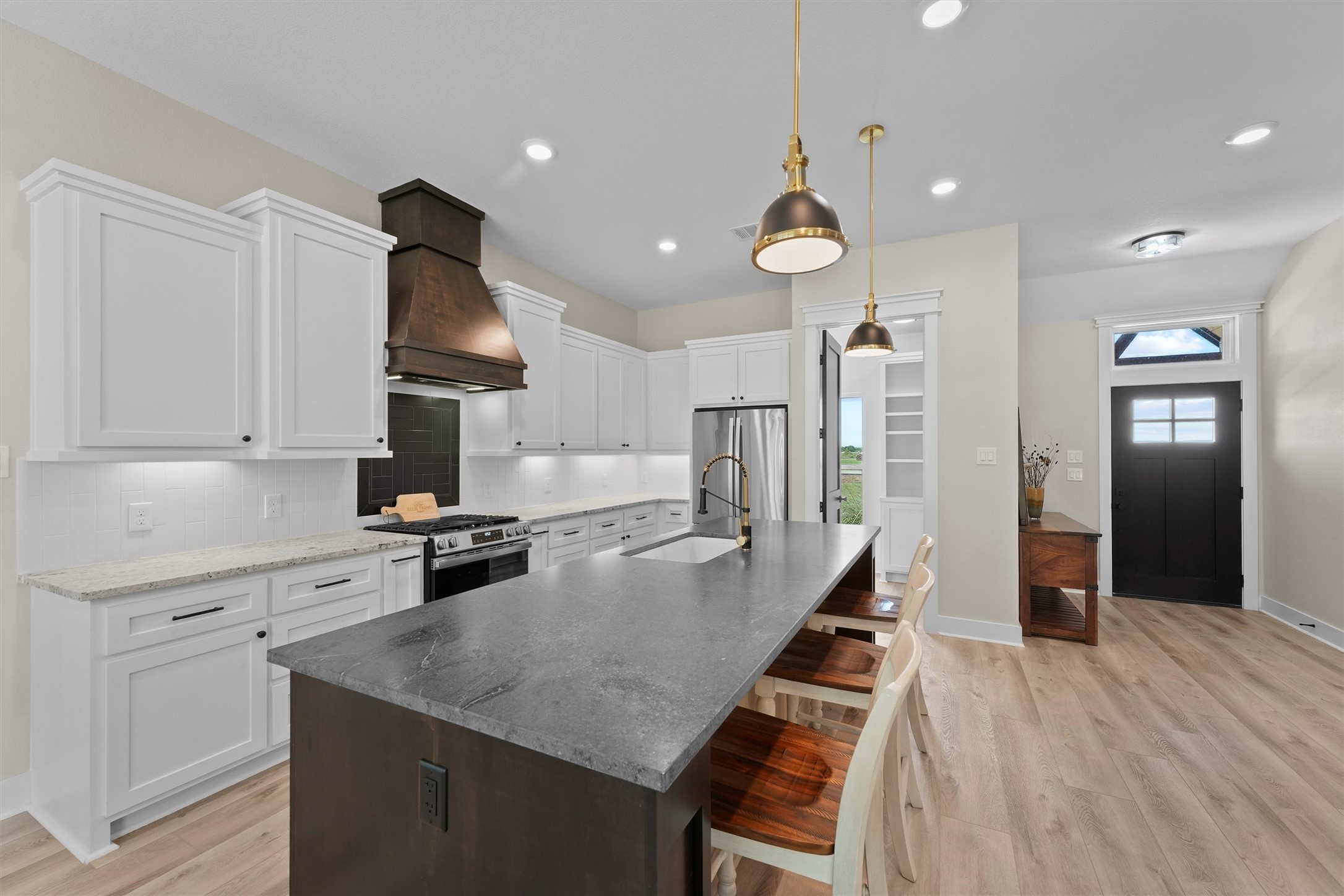 1096 Allie Lane Property Photo 9