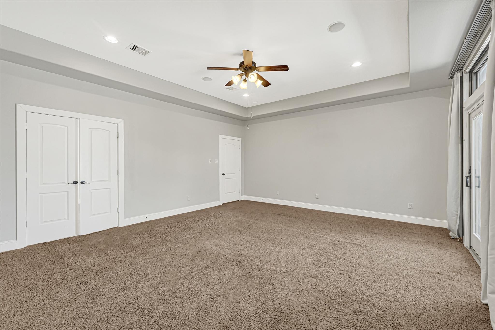 2110 Winbern Street Property Photo 15