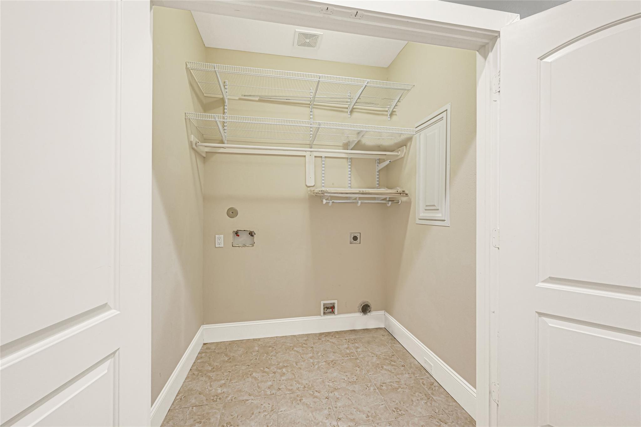 2110 Winbern Street Property Photo 28