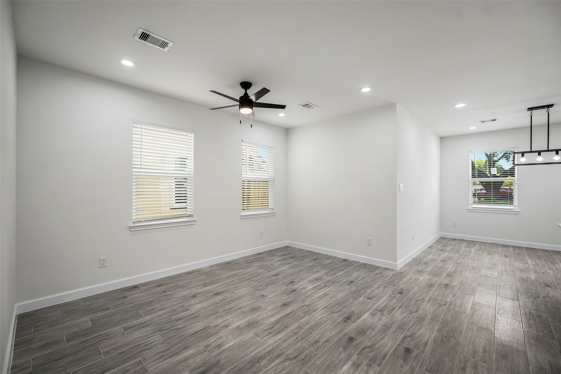 1078 Saint Clair Street A Property Photo 14