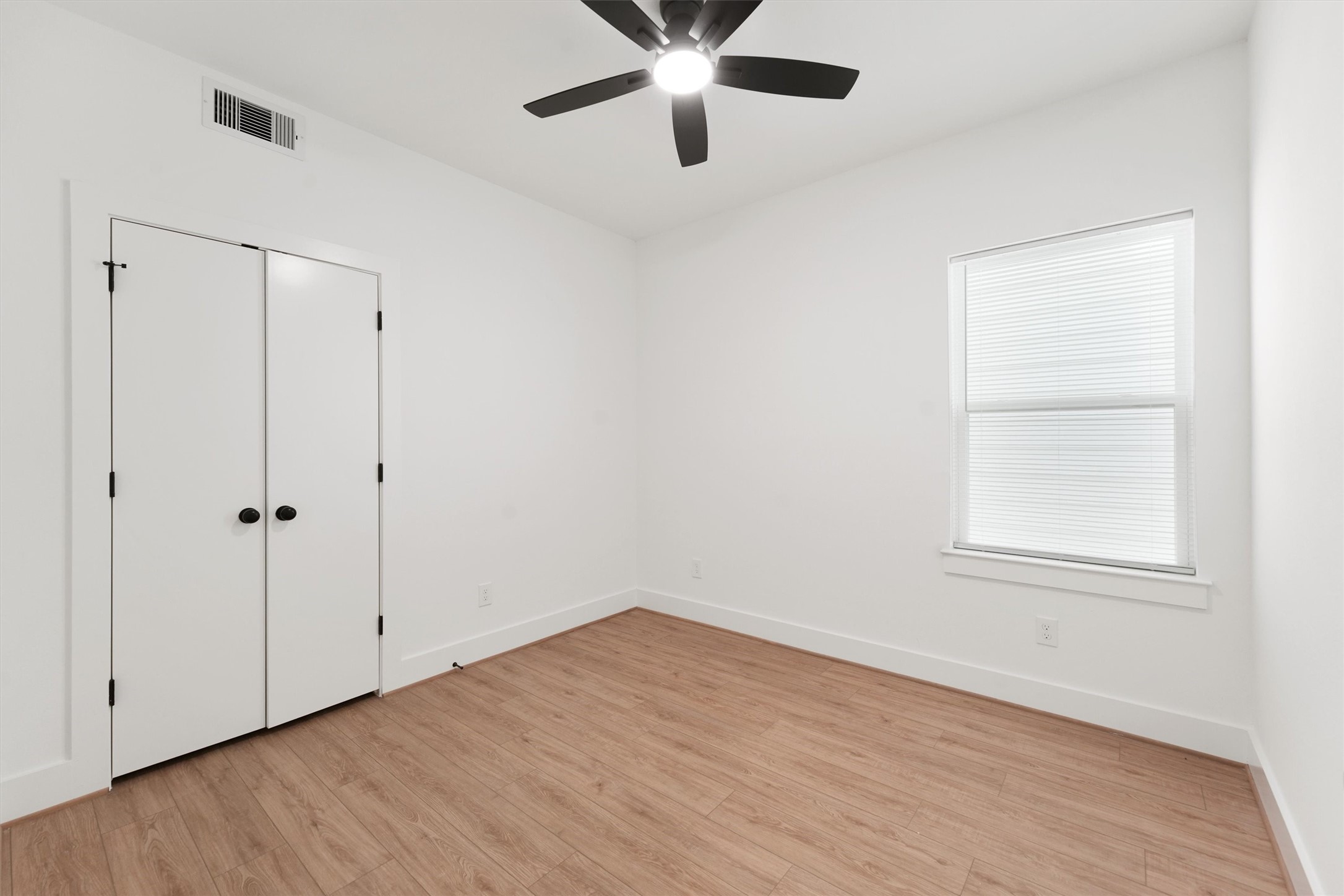 409 Calloway Street A-b Property Photo 12