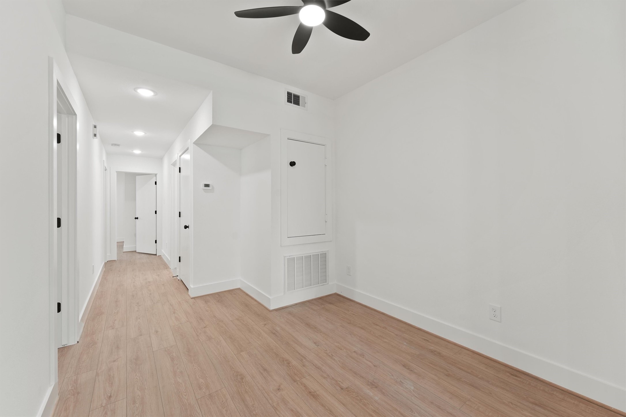 409 Calloway Street A-b Property Photo 17