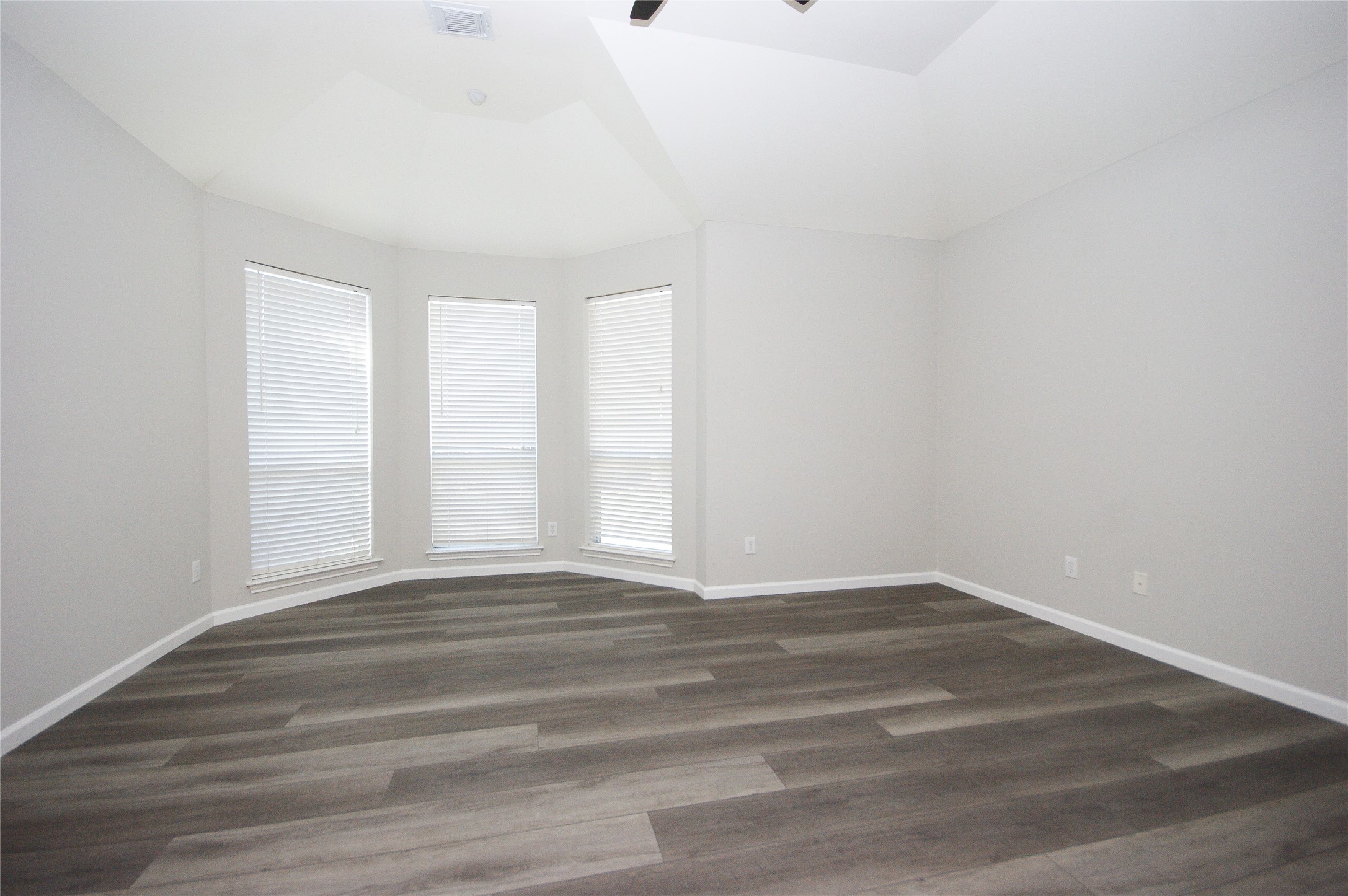 2905 Autumn Creek Drive Property Photo 10