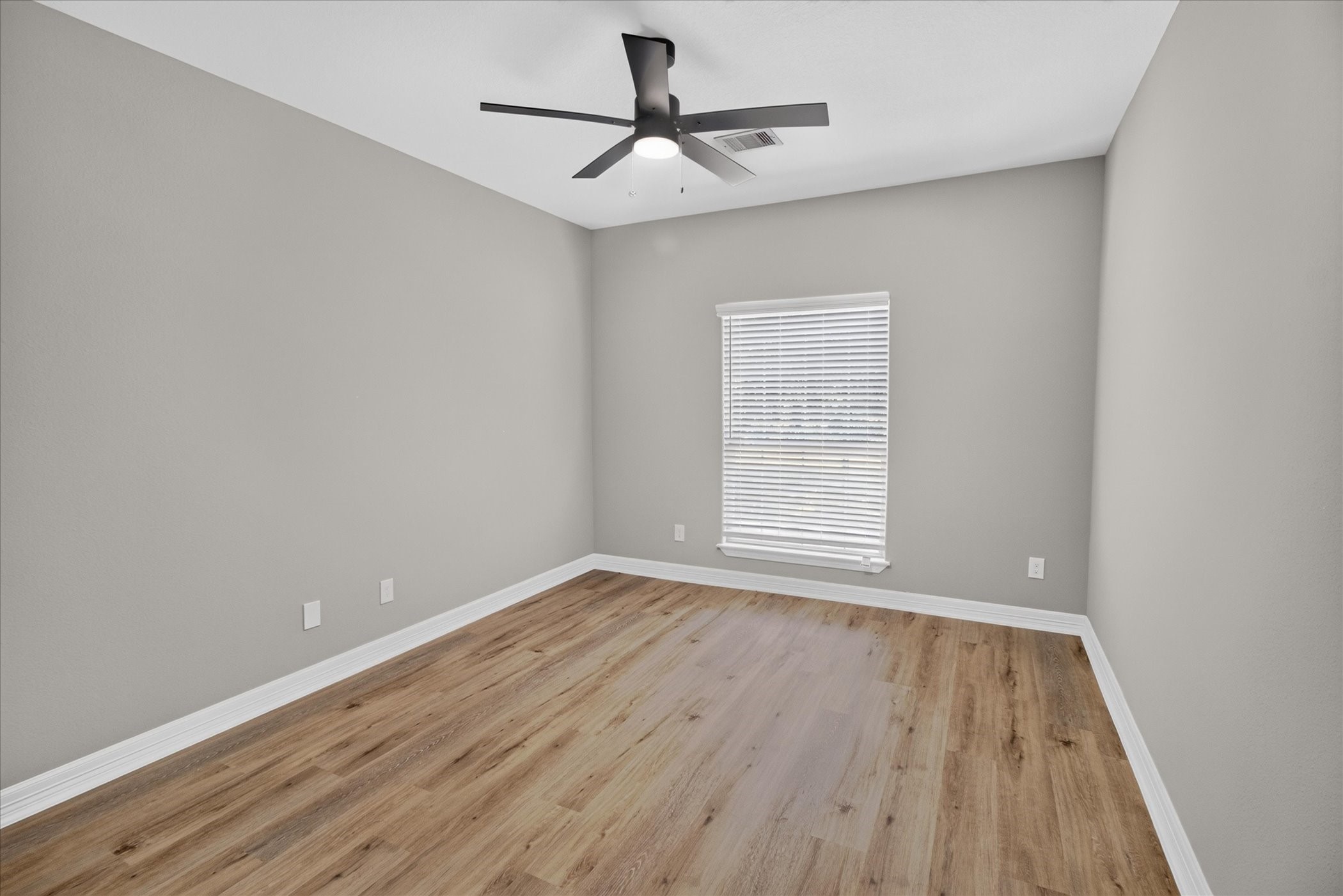 3323 Dennis Street A Property Photo 7