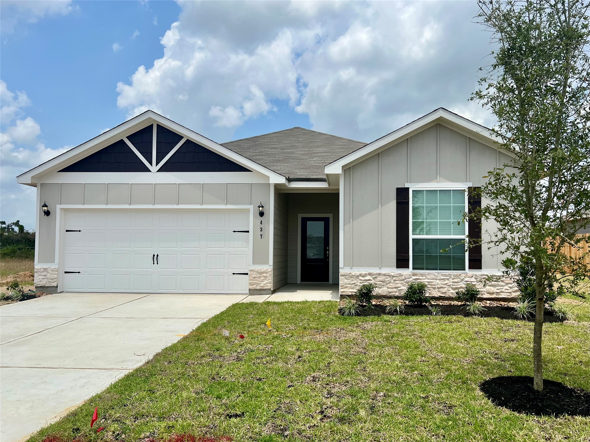377 Tejas Trail Property Photo