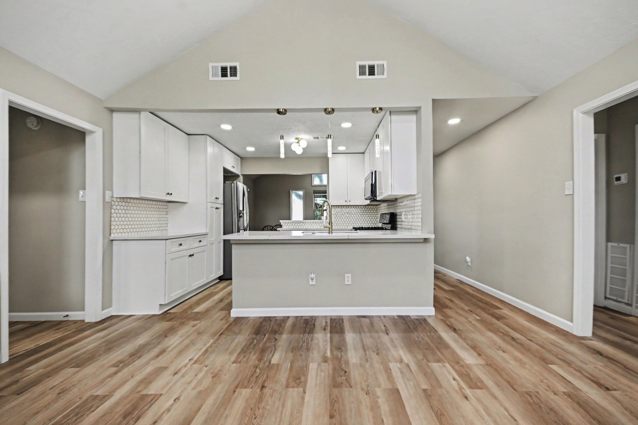 1705 E Baker Road Property Photo 14