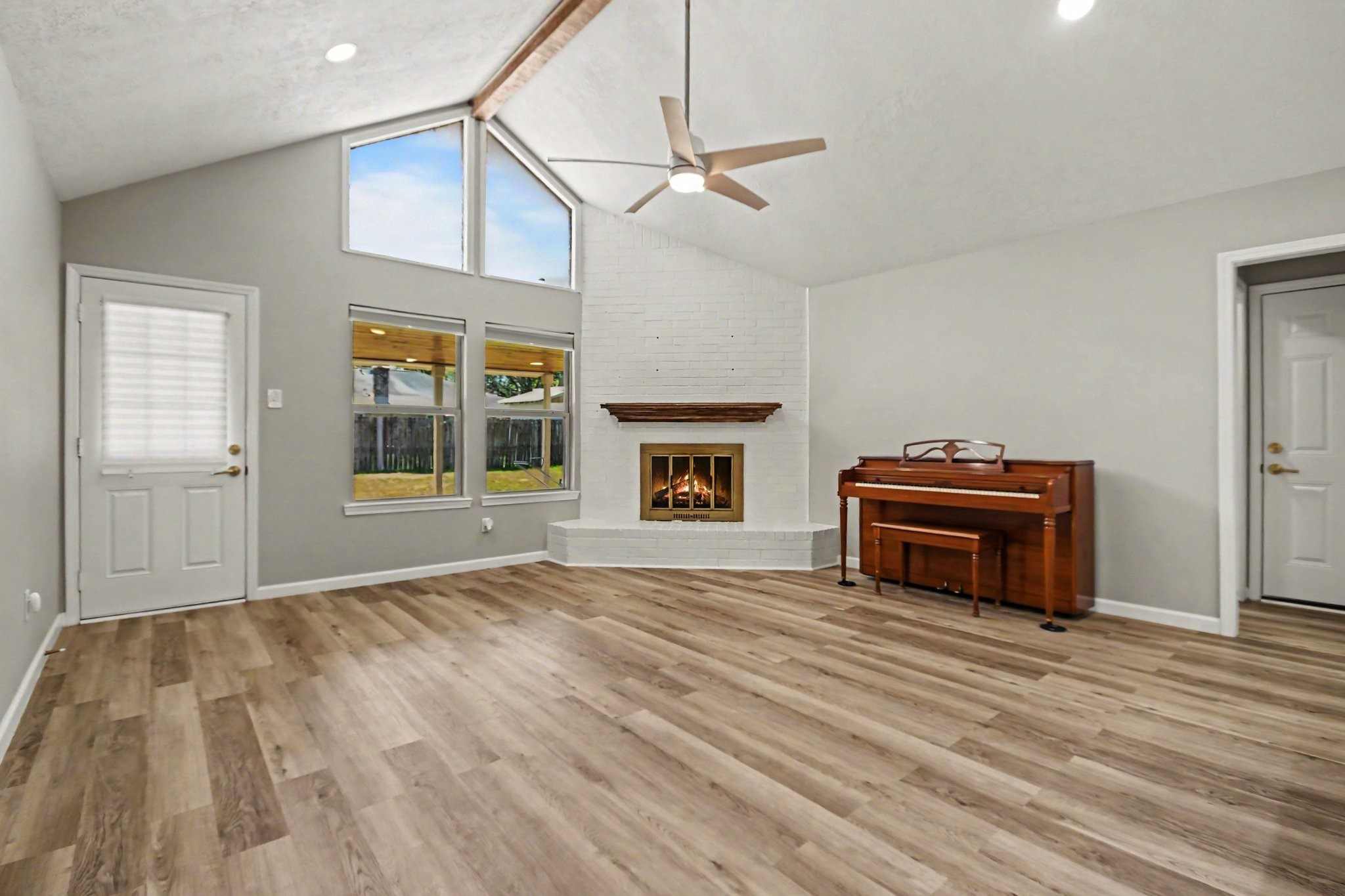 1705 E Baker Road Property Photo 16