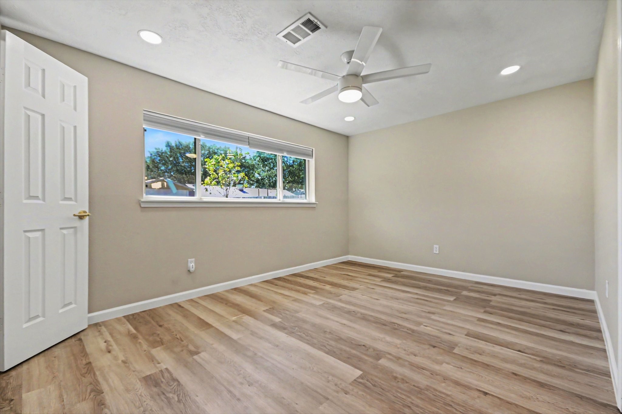 1705 E Baker Road Property Photo 21