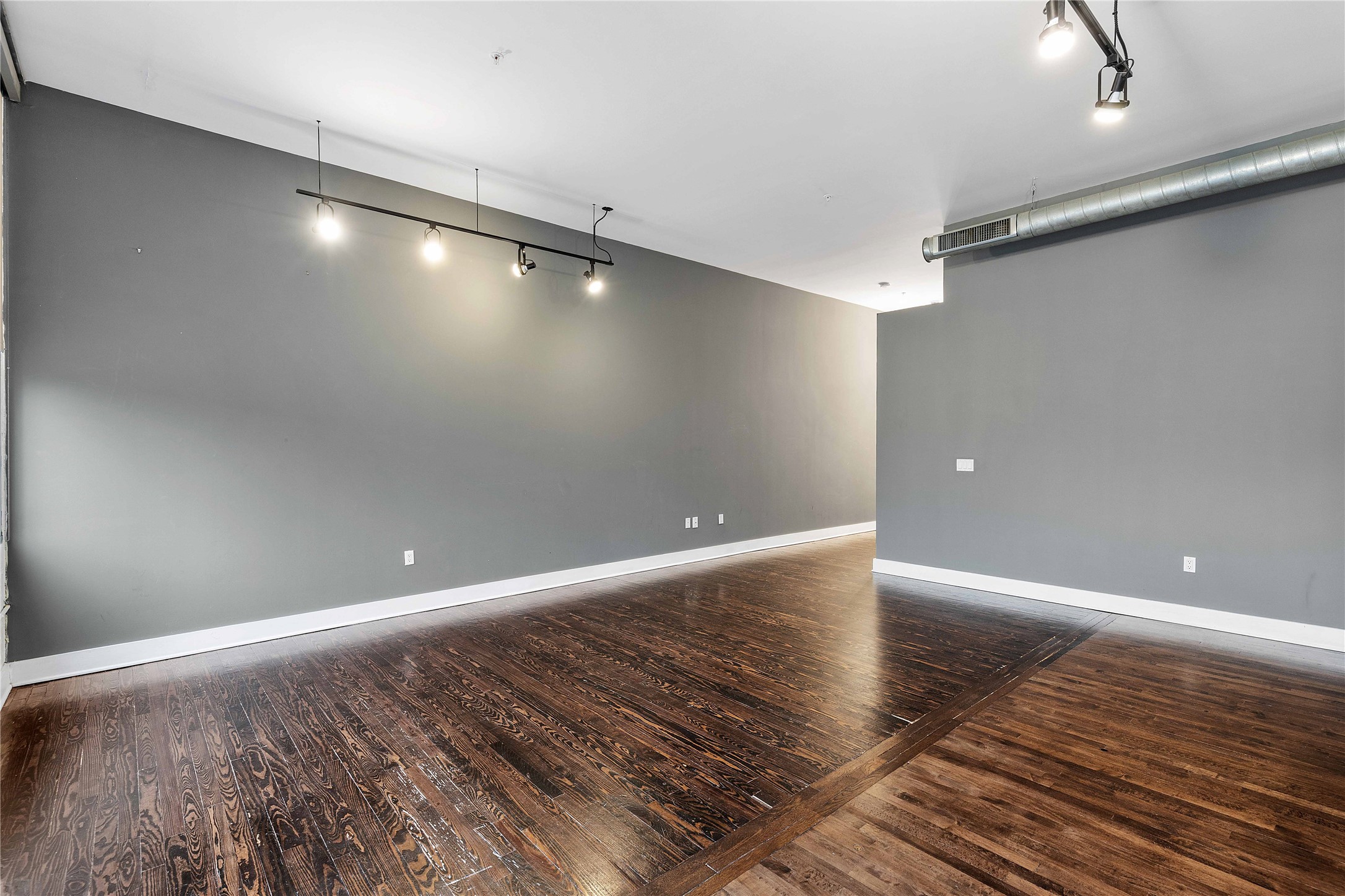 1312 Live Oak Street 215 Property Photo 6