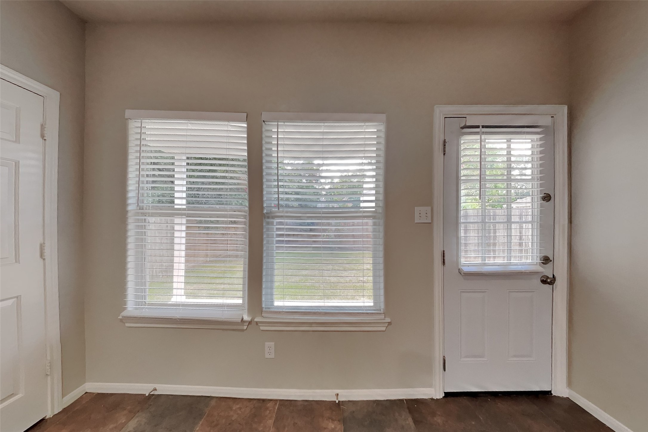 25819 Oakridge Forest Lane Property Photo 6