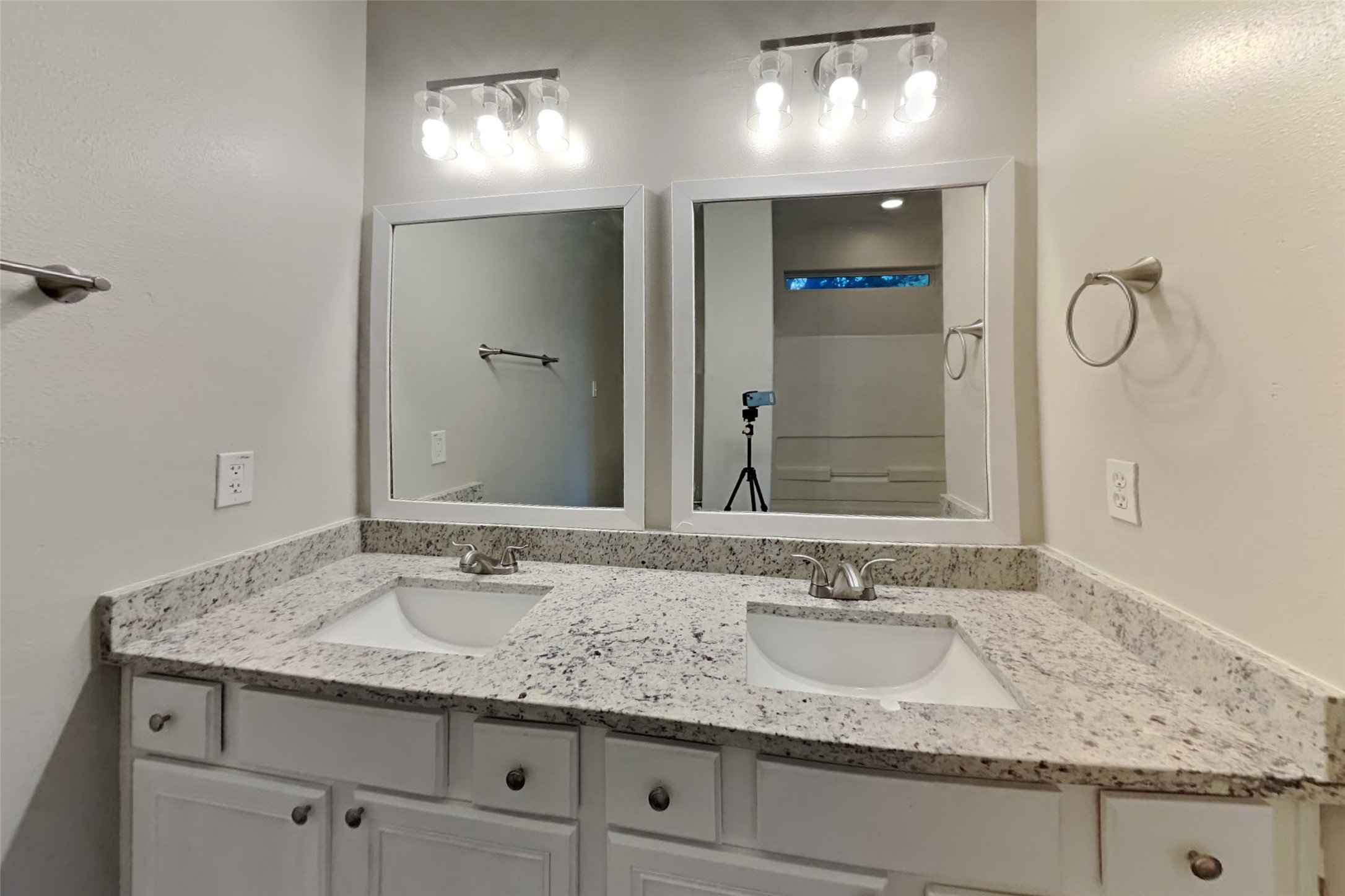 25819 Oakridge Forest Lane Property Photo 9