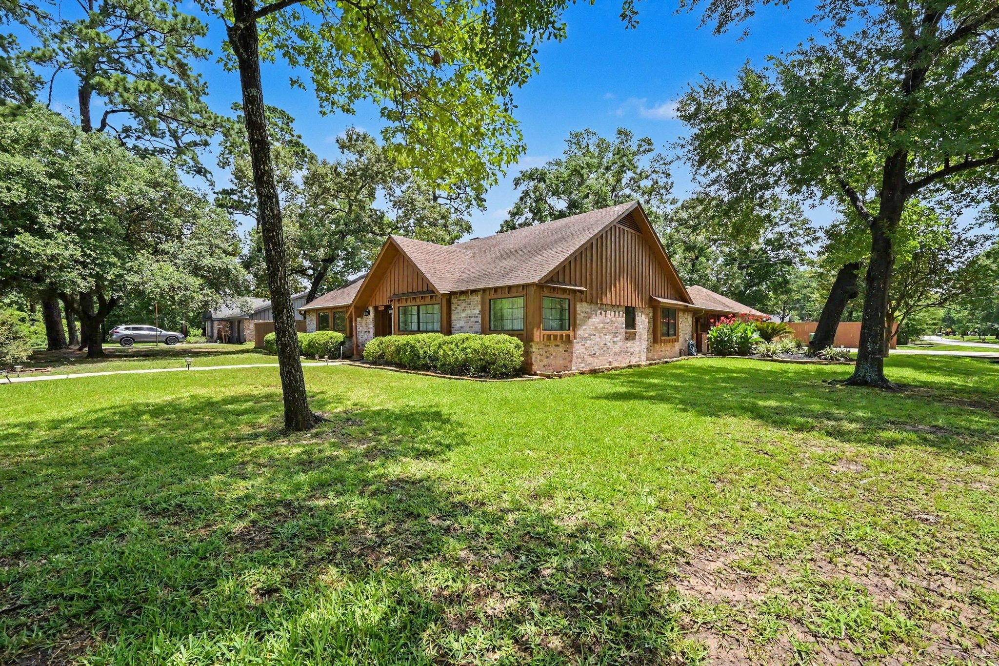 26222 Oakhurst Drive Property Photo 1