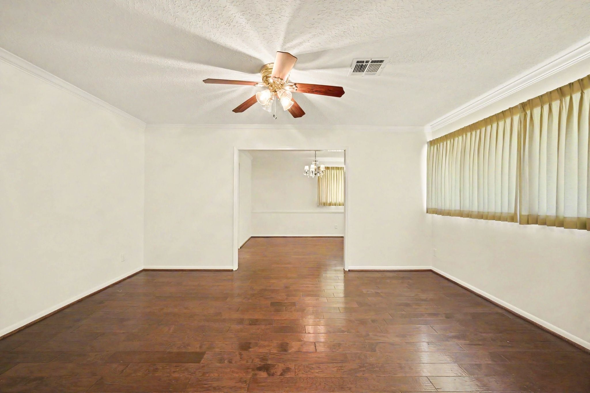 26222 Oakhurst Drive Property Photo 8