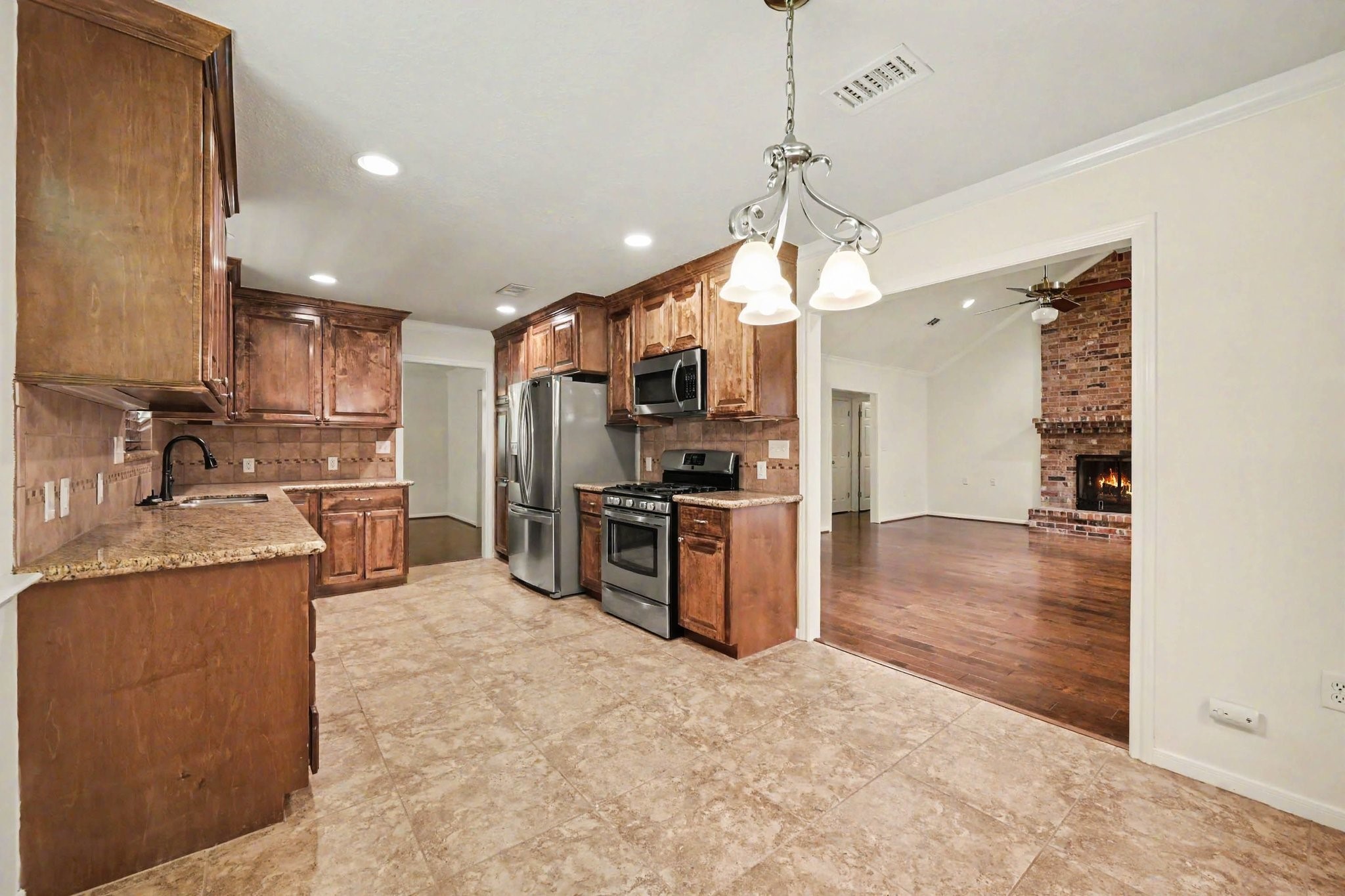 26222 Oakhurst Drive Property Photo 11