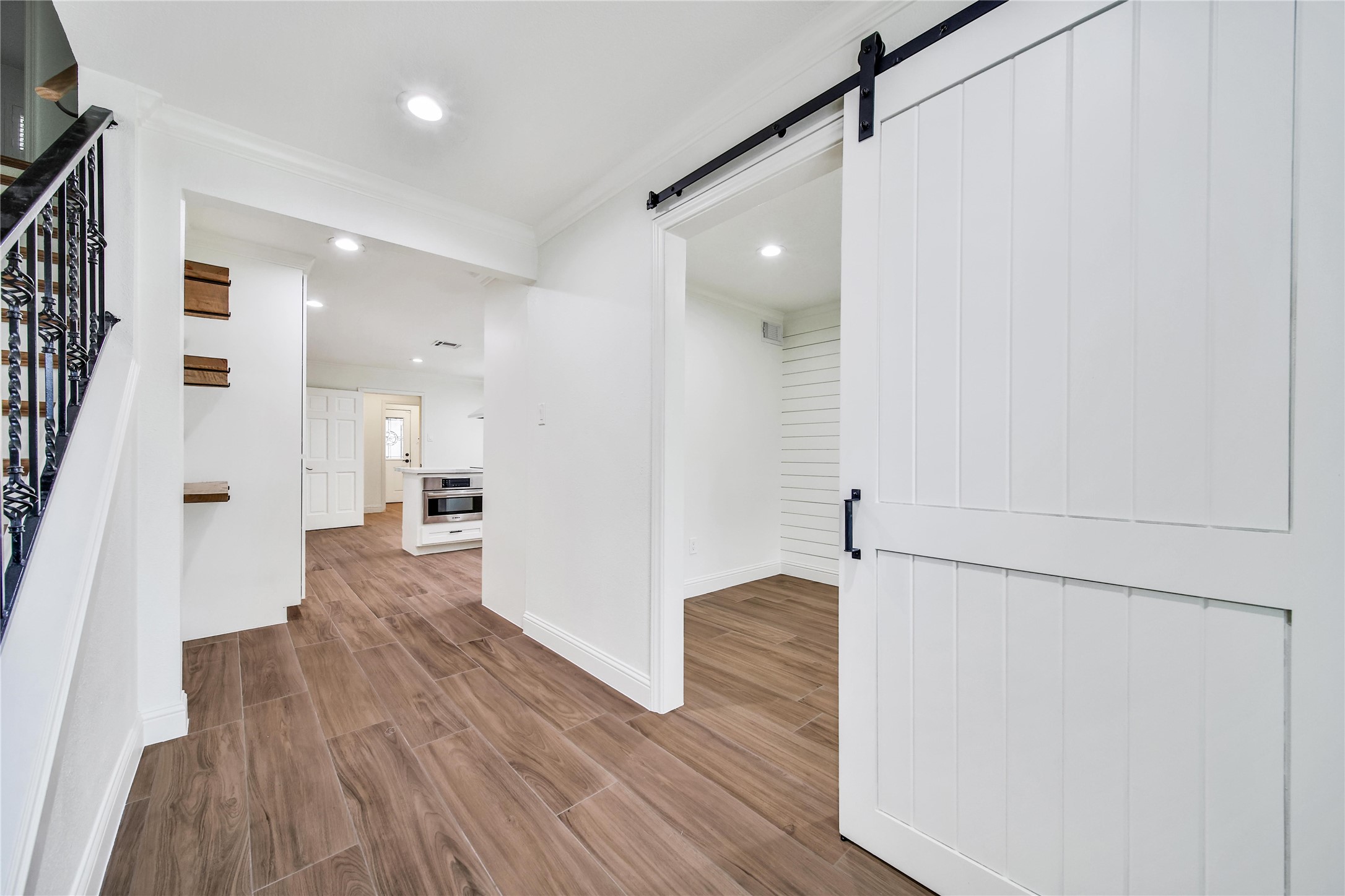 950 Del Norte Street Property Photo 5