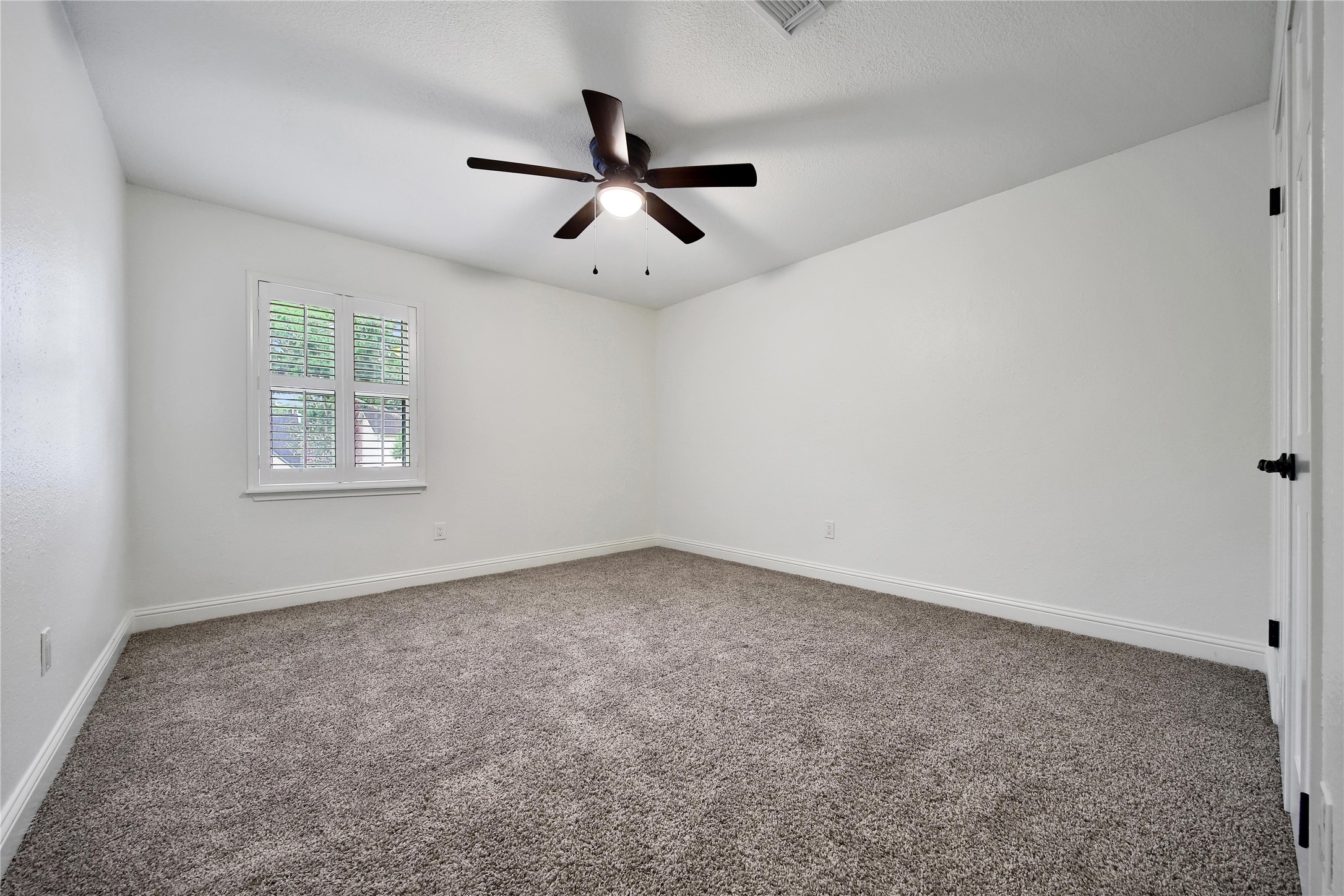950 Del Norte Street Property Photo 31