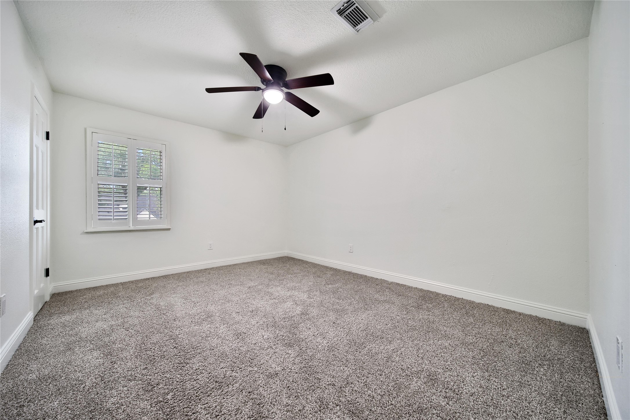 950 Del Norte Street Property Photo 33