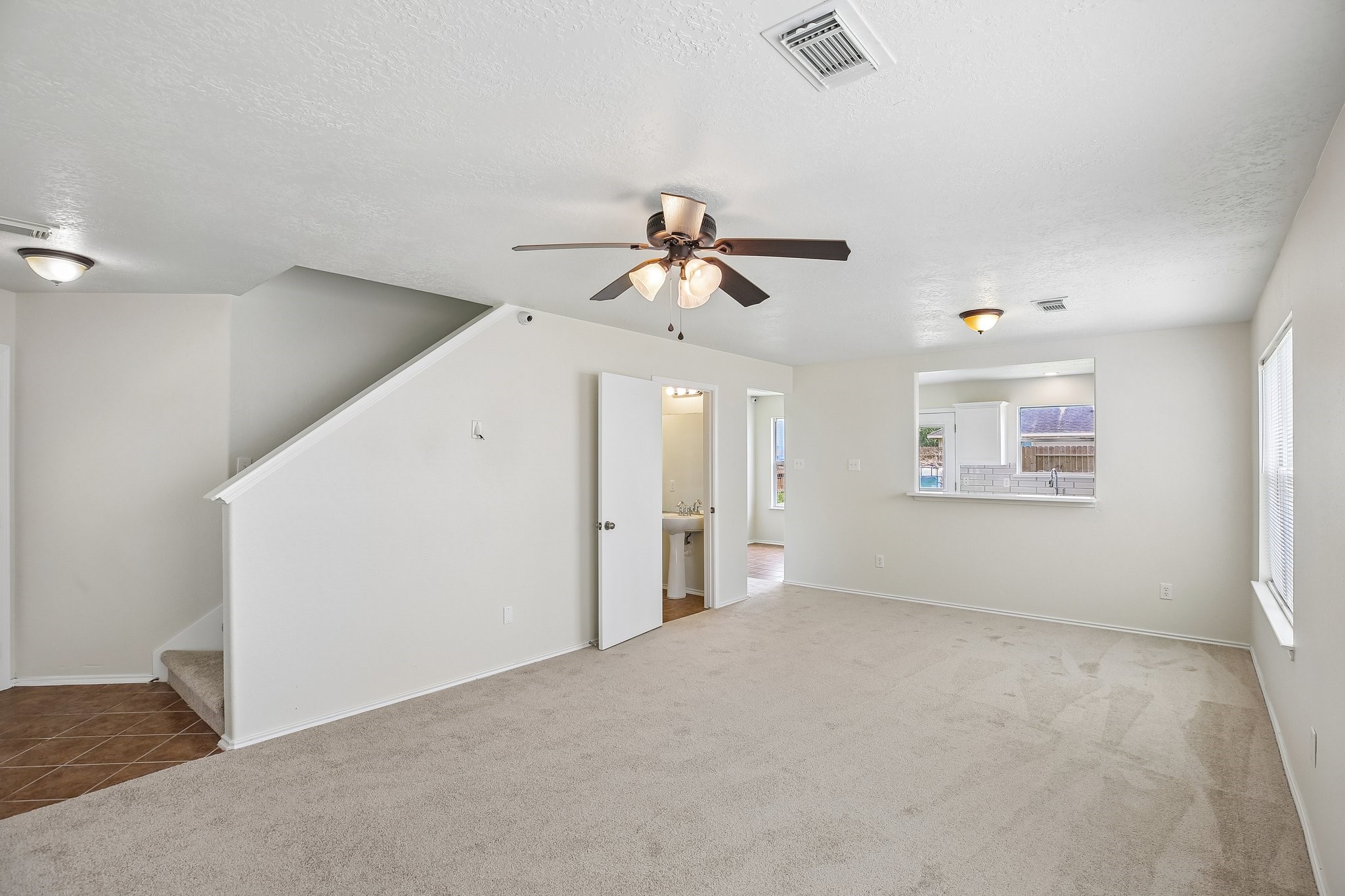 1915 Mossy Point Court Property Photo 3