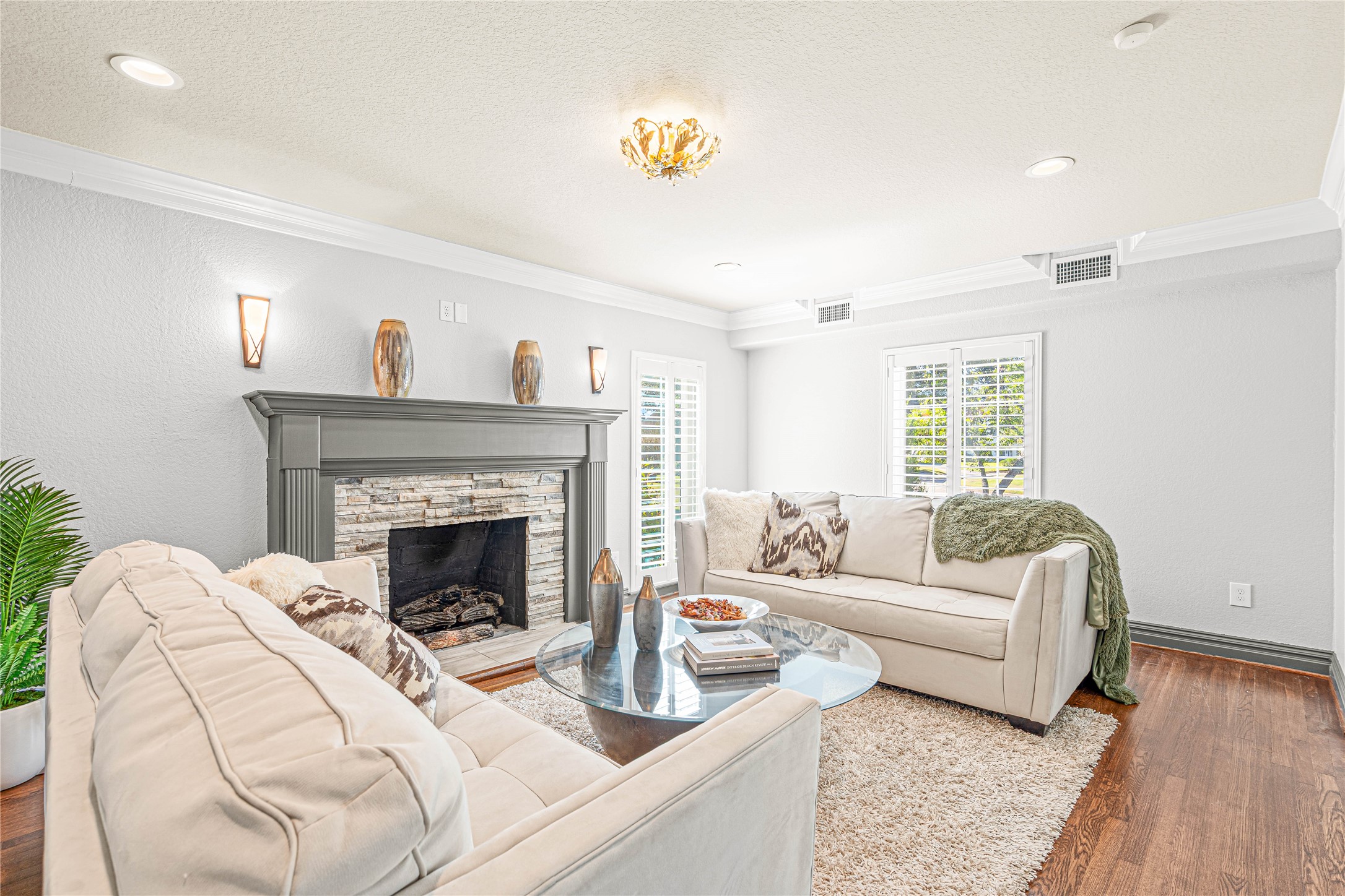 3217 Parkwood Drive Property Photo 8