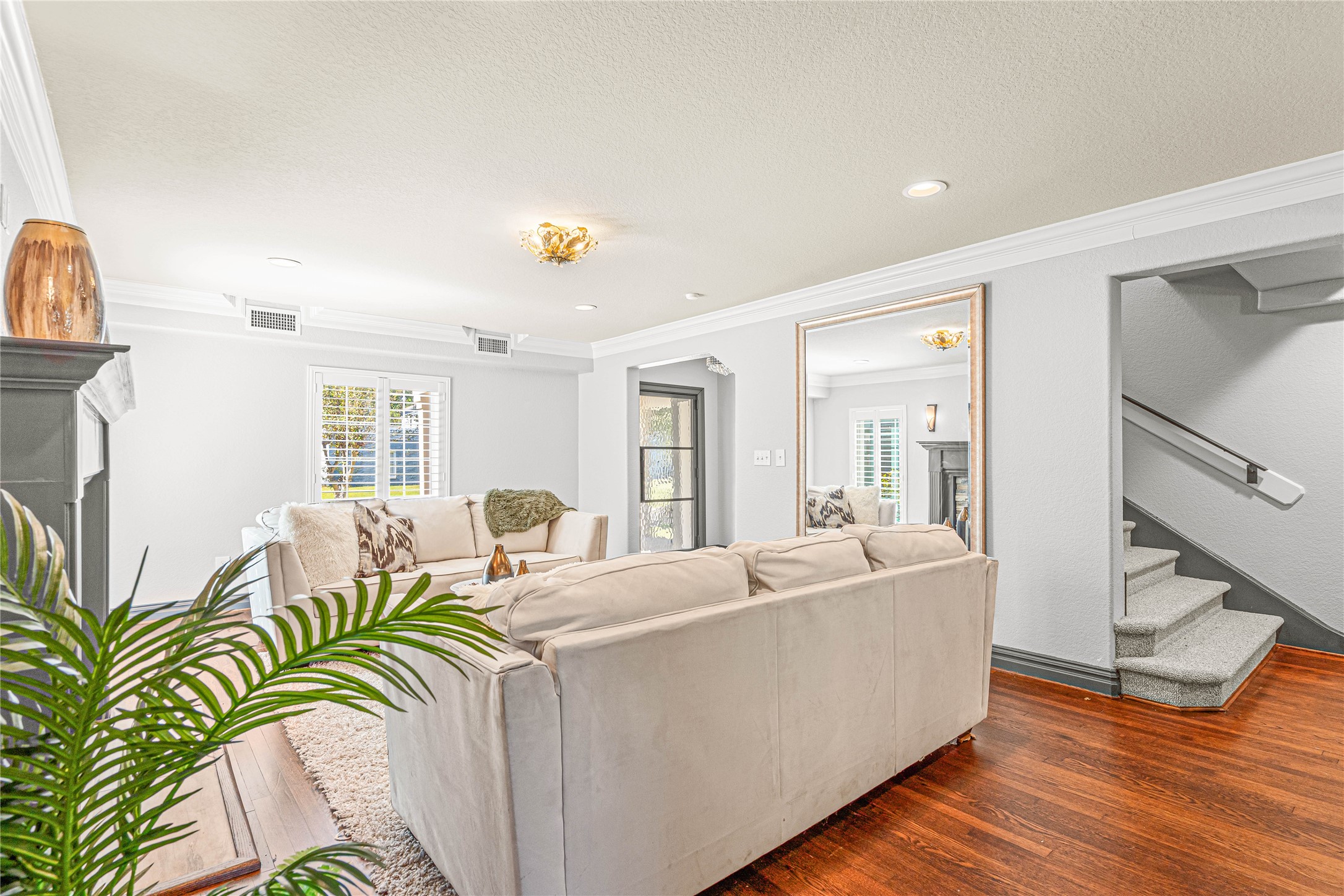 3217 Parkwood Drive Property Photo 9