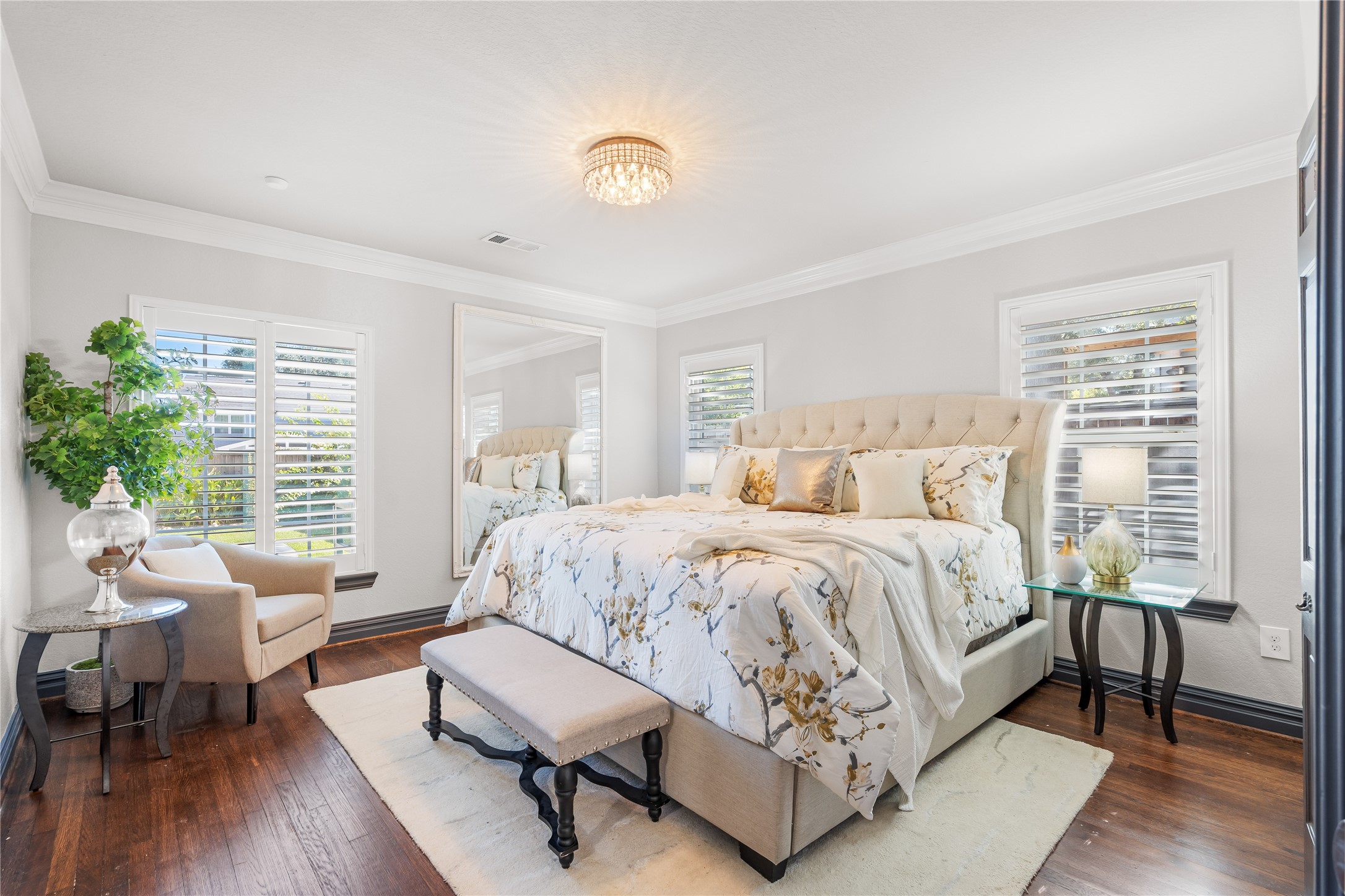 3217 Parkwood Drive Property Photo 10