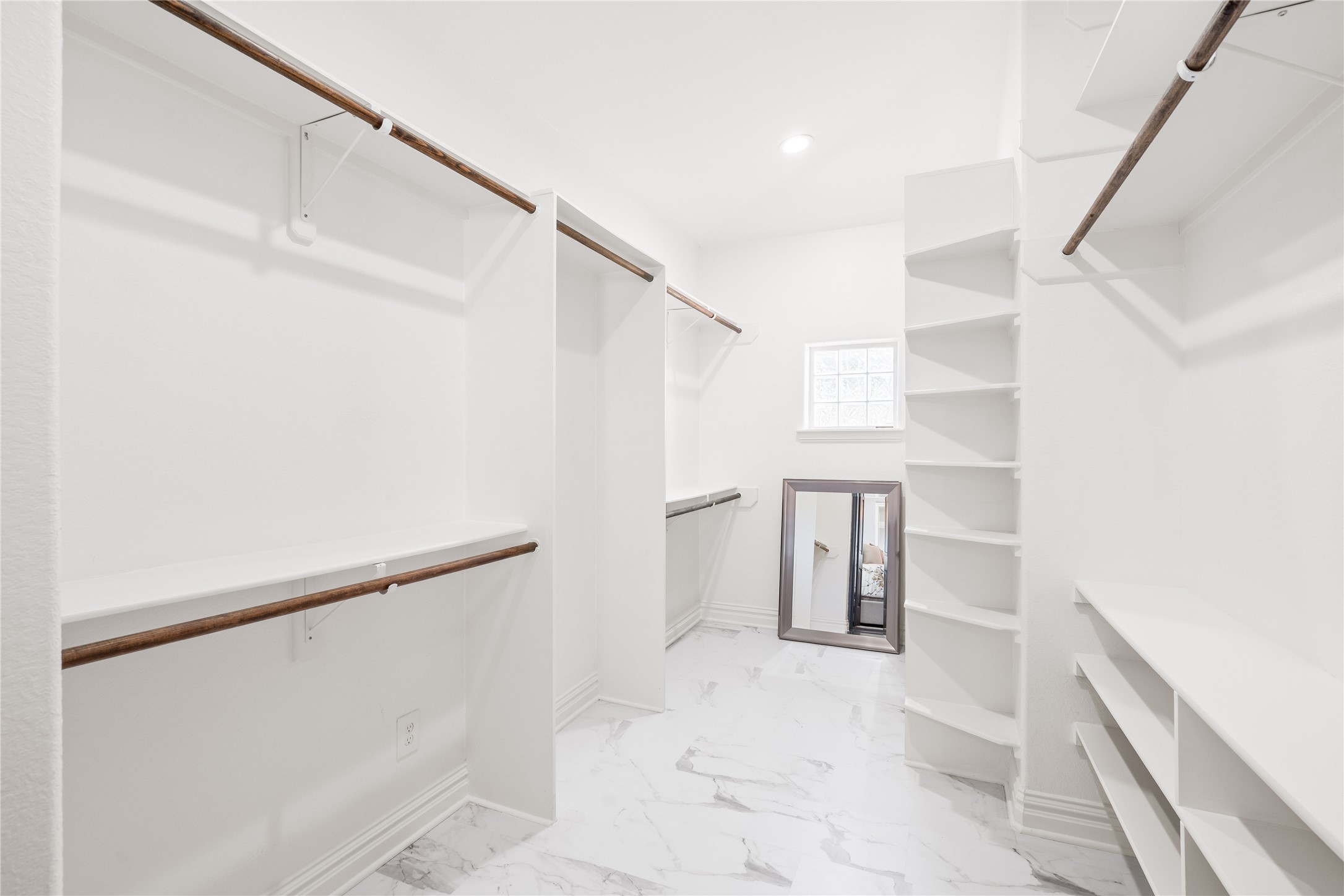 3217 Parkwood Drive Property Photo 13