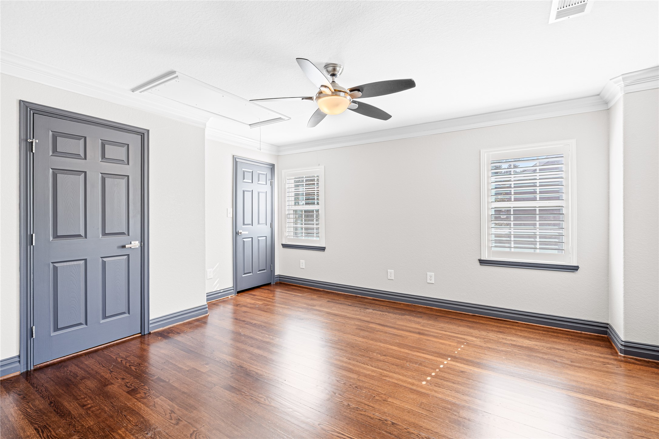 3217 Parkwood Drive Property Photo 30