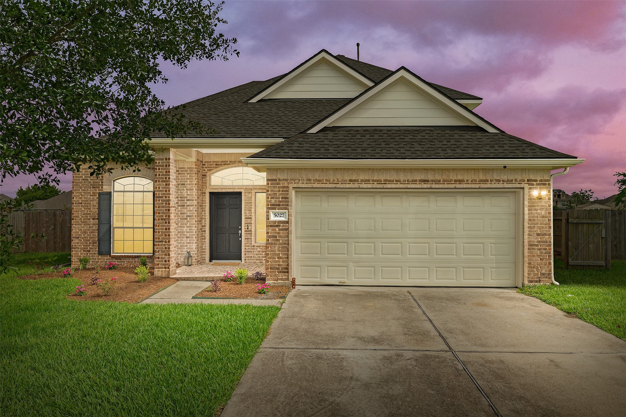 5027 Wimberly Lane Property Photo 1