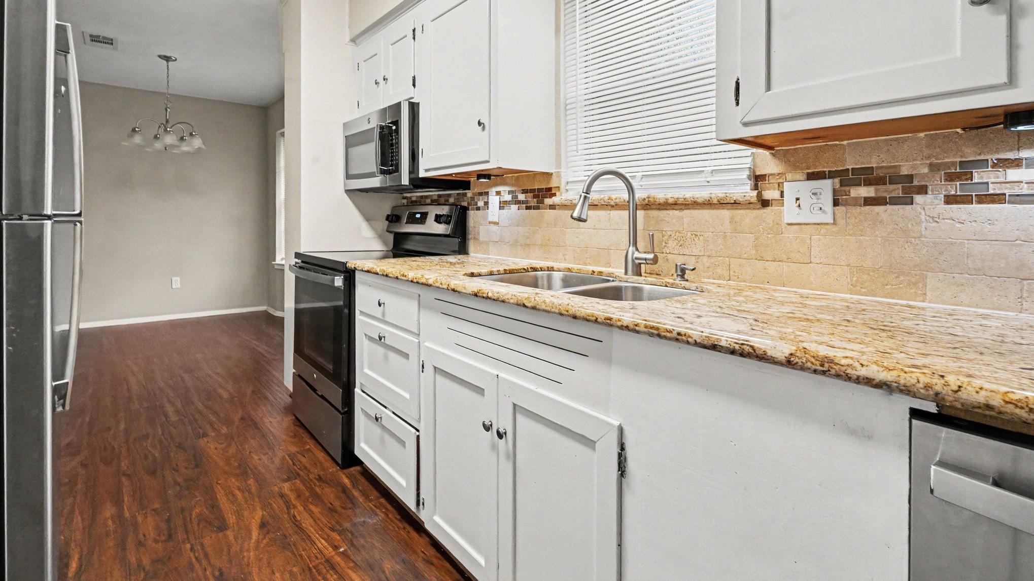 16318 Blackhawk Boulevard Property Photo 9