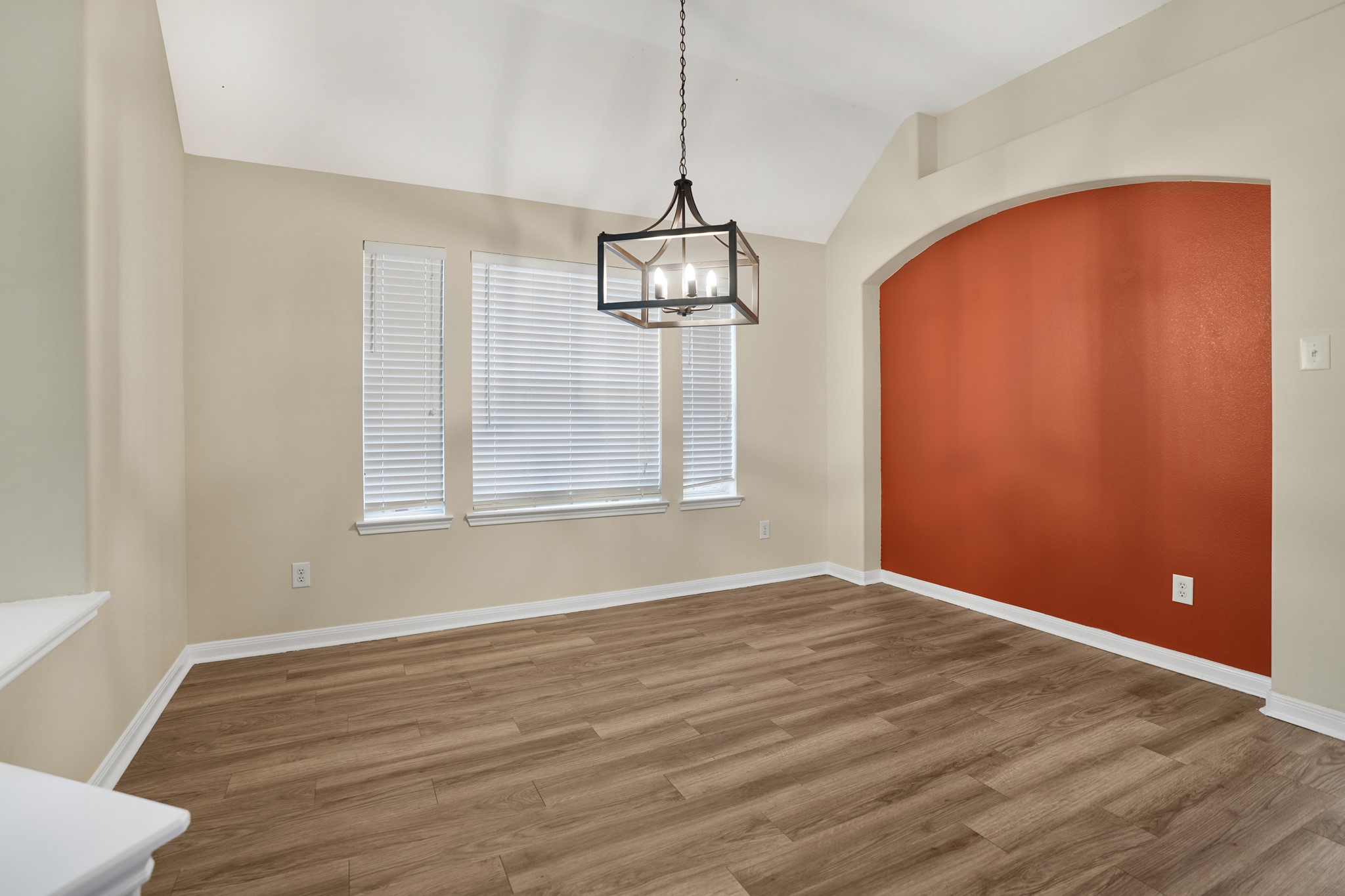 21558 Duke Alexander Drive Property Photo 5