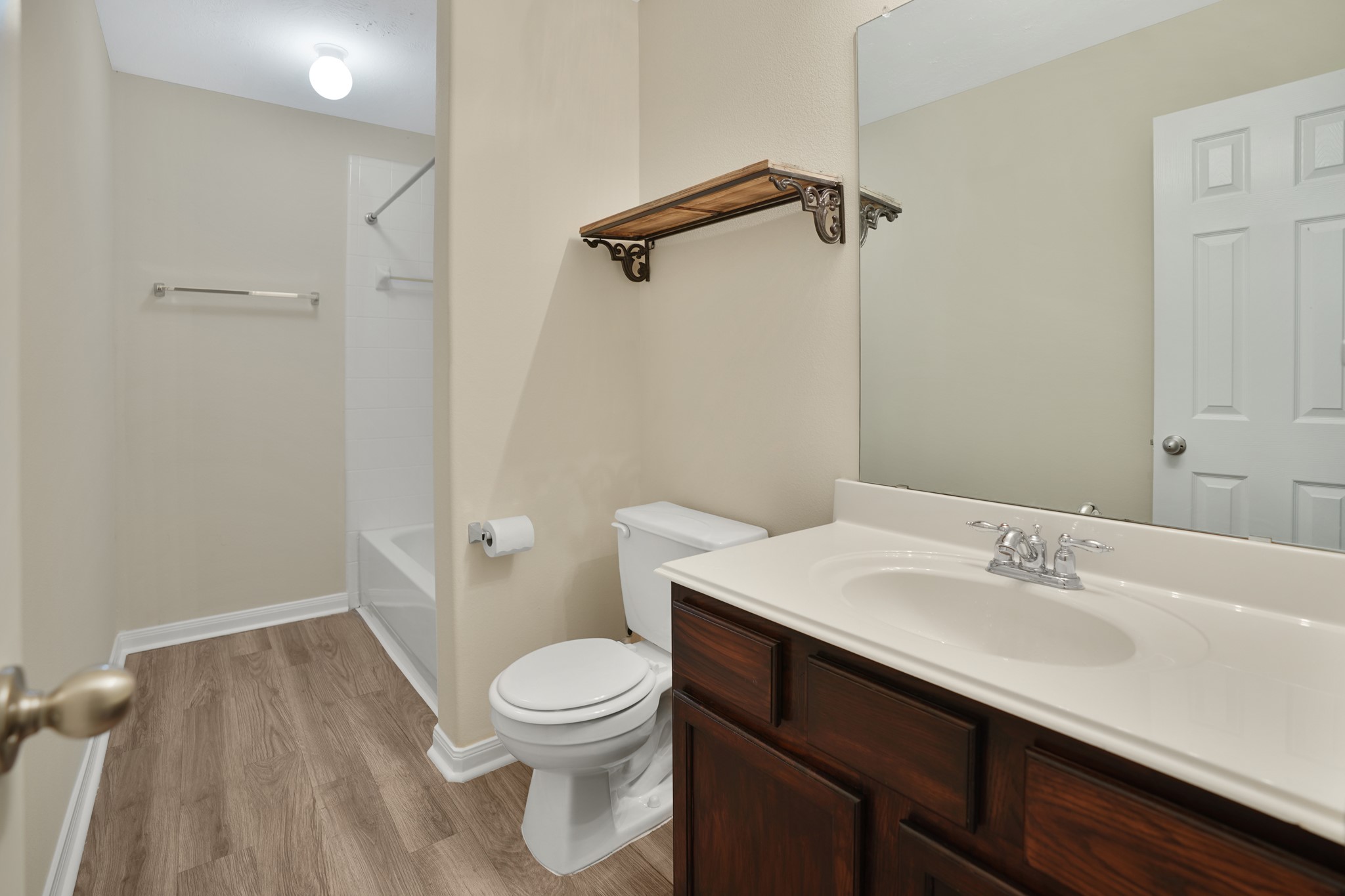 21558 Duke Alexander Drive Property Photo 6