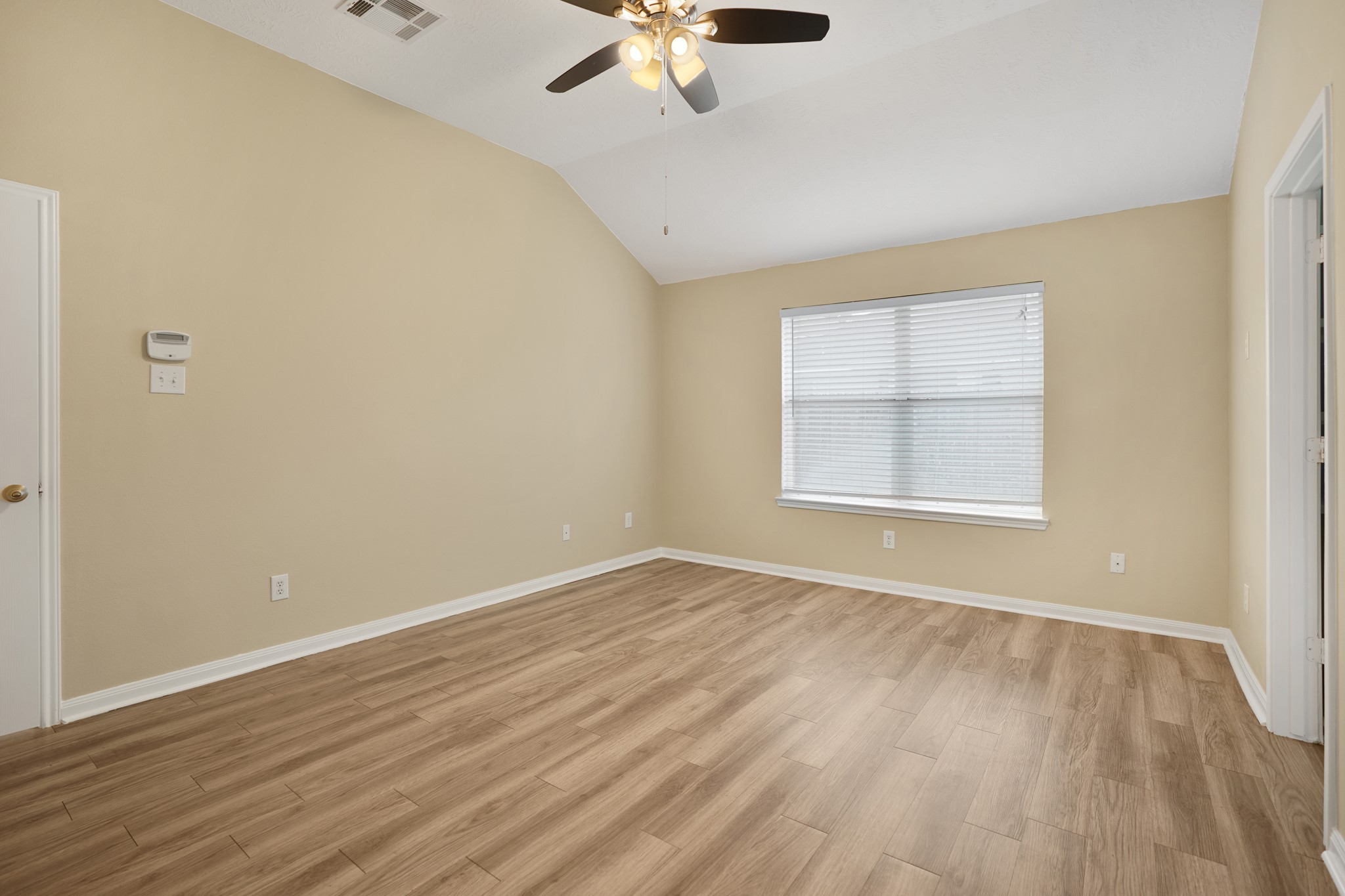 21558 Duke Alexander Drive Property Photo 11