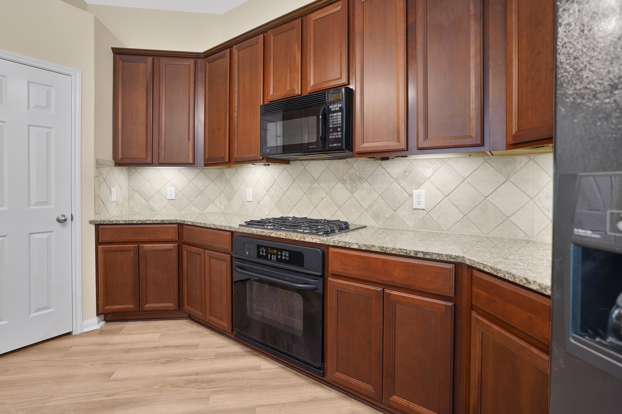21558 Duke Alexander Drive Property Photo 21