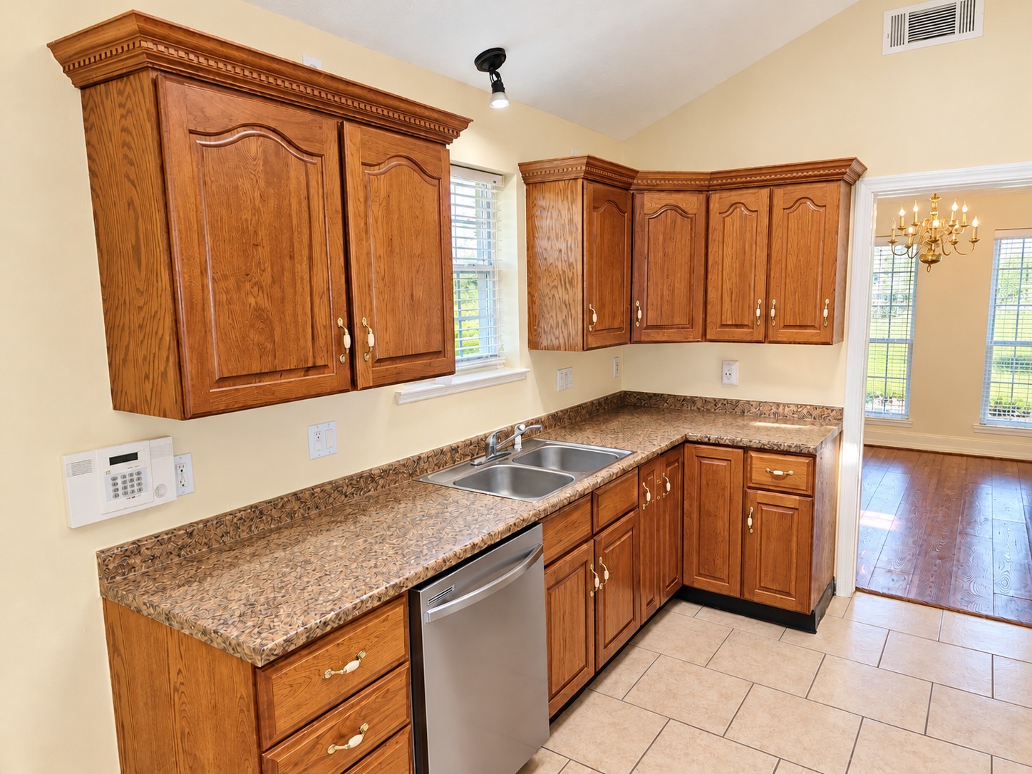 4402 Monteith Drive Property Photo 5