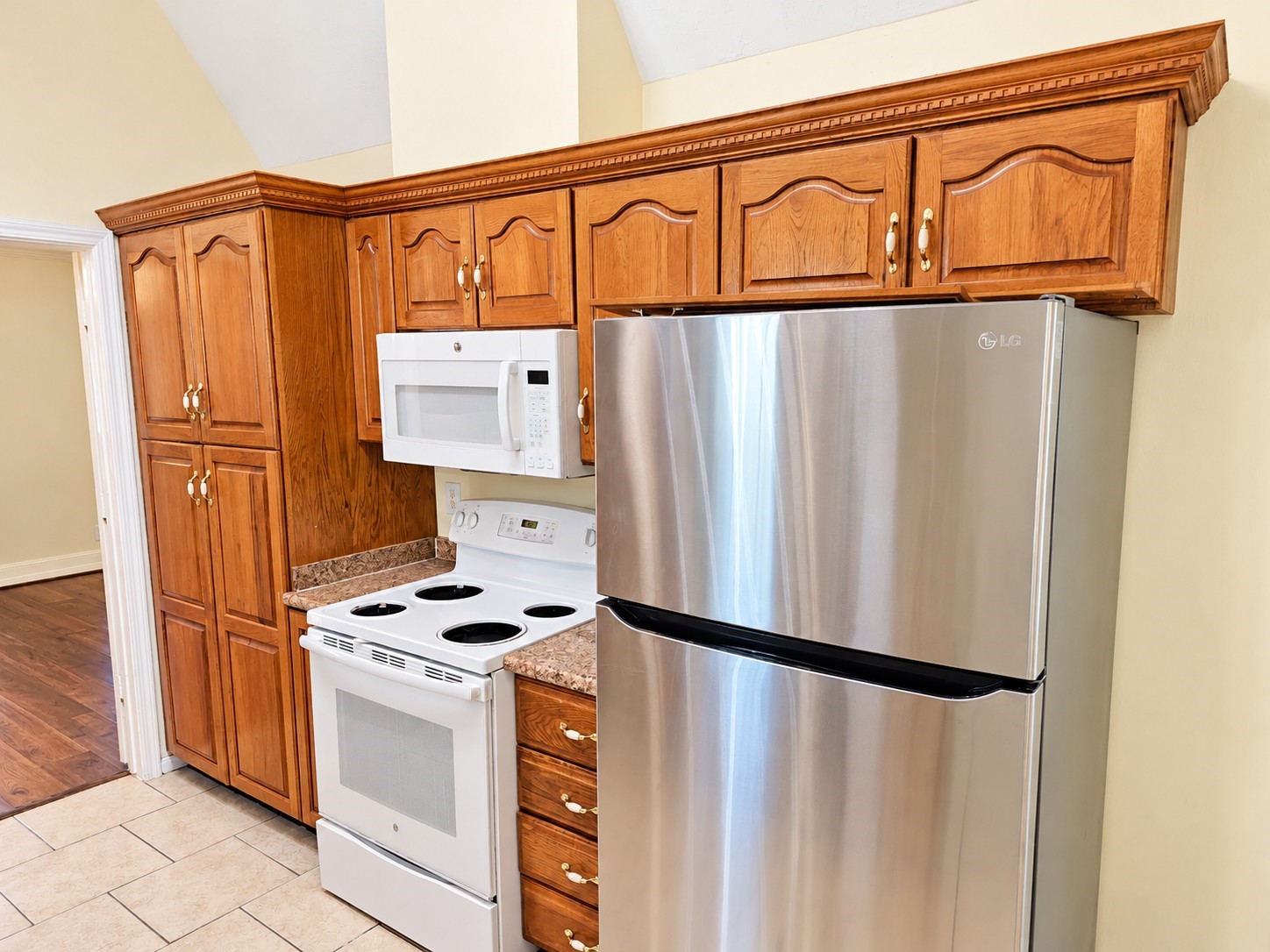 4402 Monteith Drive Property Photo 6